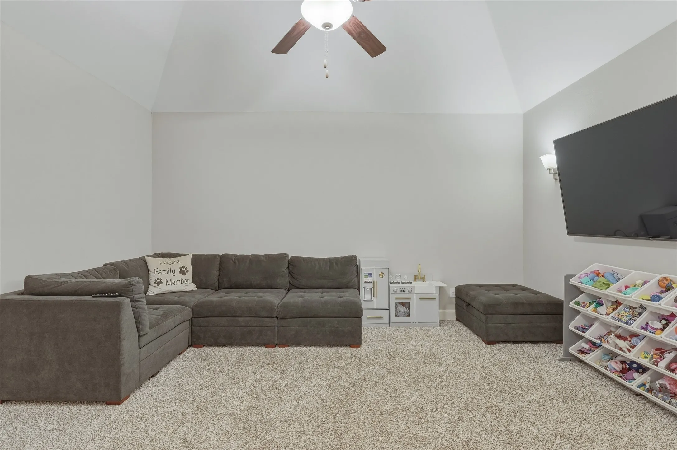 Single Family Residence For Sale in Denton County , 107 Willow Oak Drive, Krugerville, Texas 76227, 4 Bedroom, 4 Bathroom, 3 Garage spaces, 3,365 Sqft, built in 2020, mls#21394855, Real Estate Agent in Krugerville, Homes For Sale in Denton county, Homes For Sale in Krugerville, Realtor in Krugerville Texas, Real Estate Brokerage Independent Realty Texas, Luminita Cordes Realtor