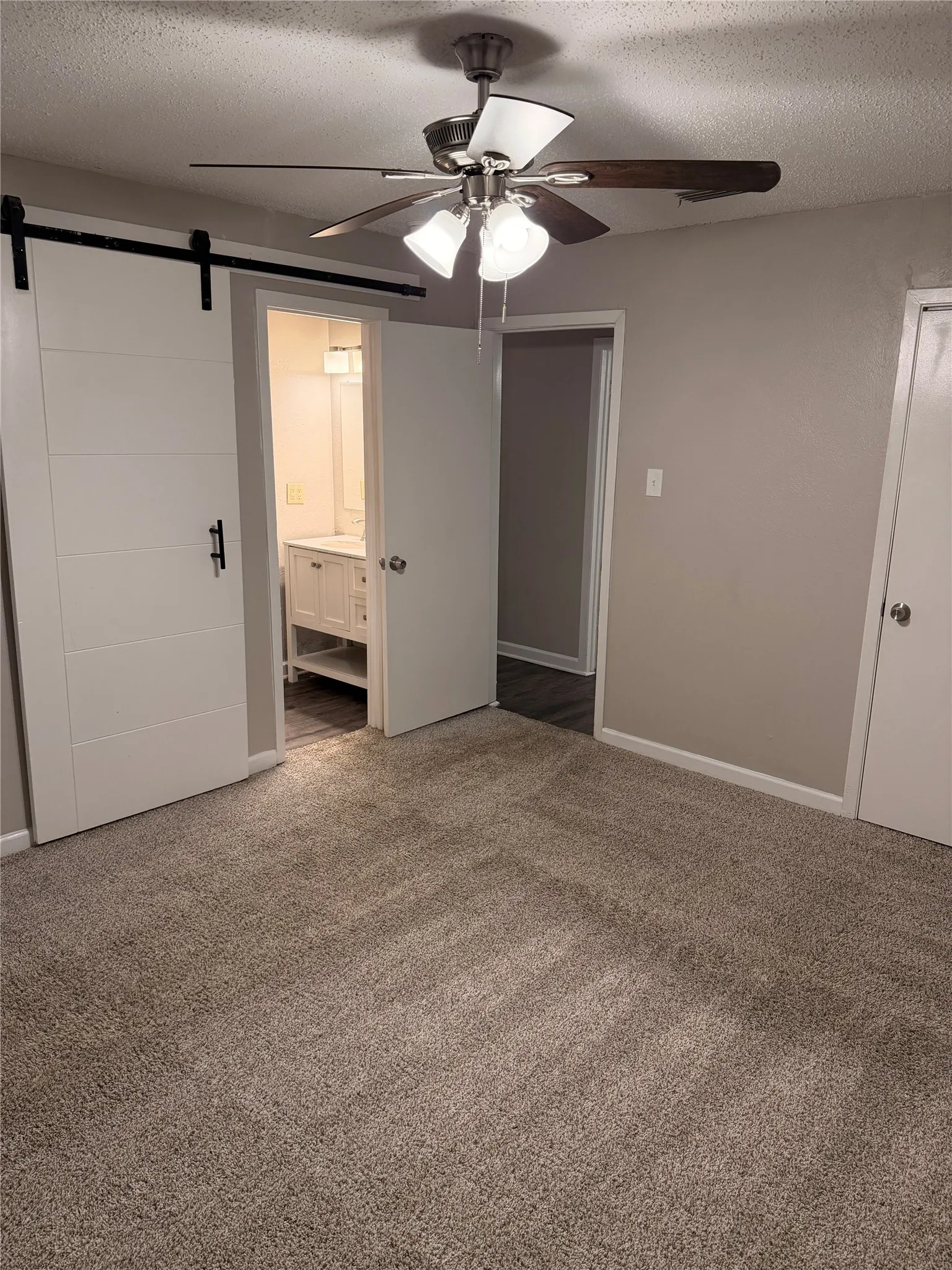 Single Family Residence For Rent in Denton County , 1262 Valencia Lane, Lewisville, Texas 75067, 3 Bedroom, 2 Bathroom, 2 Garage spaces, 1,472 Sqft, built in 1971, mls#21395191, Real Estate Agent in Lewisville, Homes For Rent in Denton county, Homes For Rent in Lewisville, Realtor in Lewisville Texas, Real Estate Brokerage Independent Realty Texas, Luminita Cordes Realtor