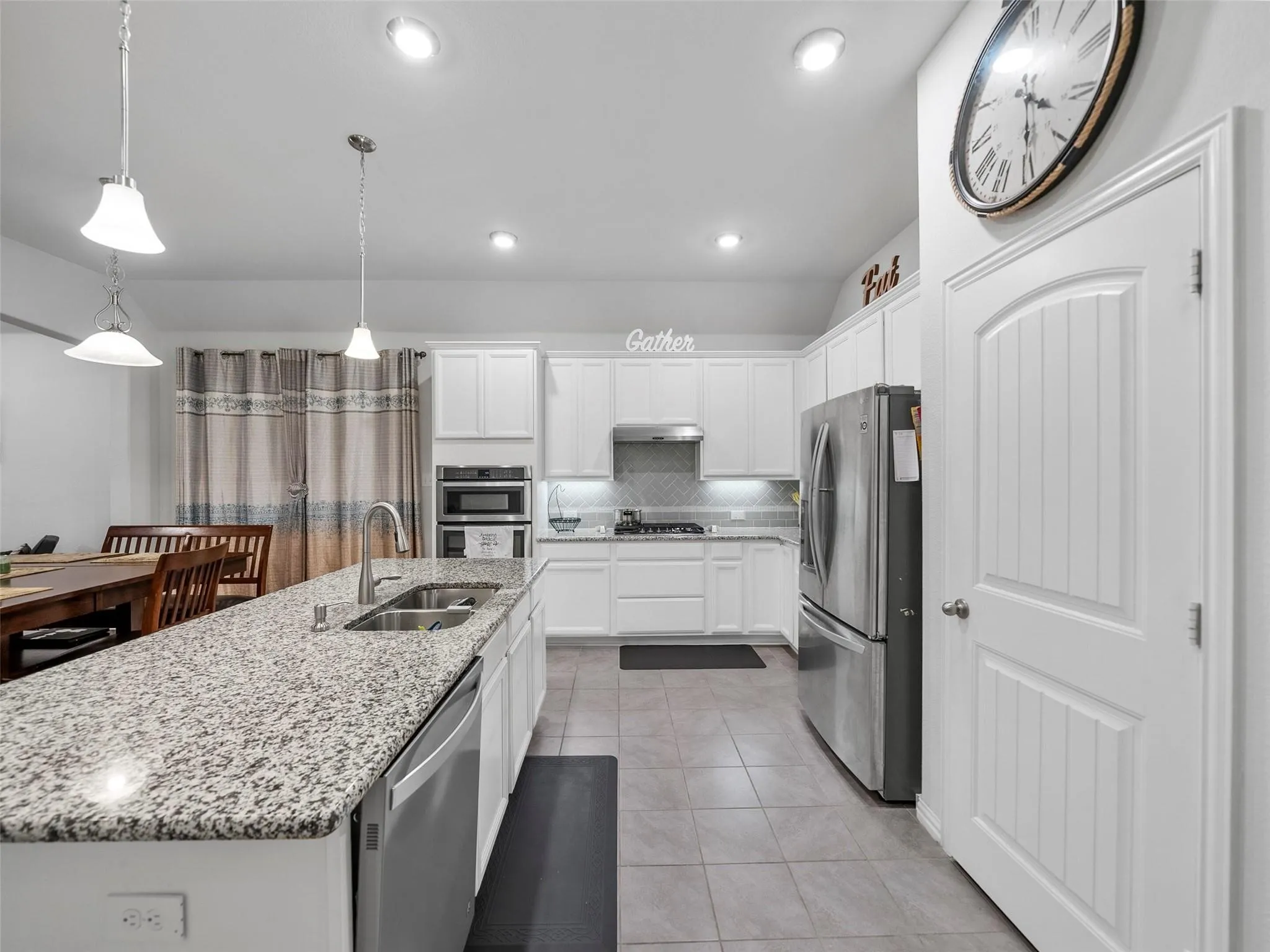 Single Family Residence For Rent in Collin County , 3017 Spring Creek Trail, Celina, Texas 75078, 3 Bedroom, 2 Bathroom, 2 Garage spaces, 1,916 Sqft, built in 2017, mls#21395194, Real Estate Agent in Celina, Homes For Rent in Collin county, Homes For Rent in Celina, Realtor in Celina Texas, Real Estate Brokerage Independent Realty Texas, Luminita Cordes Realtor