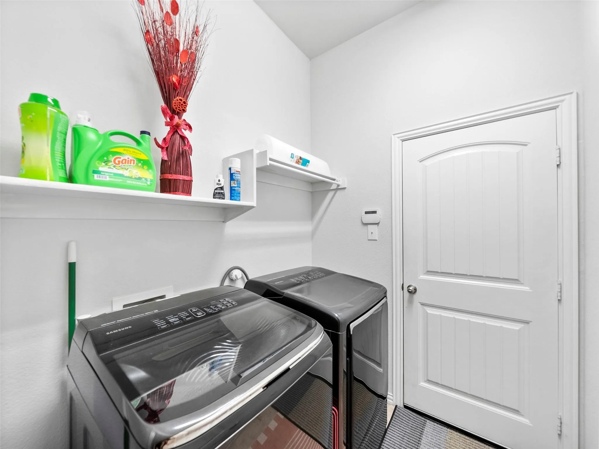Single Family Residence For Rent in Collin County , 3017 Spring Creek Trail, Celina, Texas 75078, 3 Bedroom, 2 Bathroom, 2 Garage spaces, 1,916 Sqft, built in 2017, mls#21395194, Real Estate Agent in Celina, Homes For Rent in Collin county, Homes For Rent in Celina, Realtor in Celina Texas, Real Estate Brokerage Independent Realty Texas, Luminita Cordes Realtor