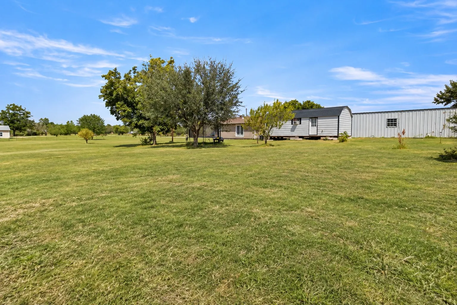 Single Family Residence For Sale in Hunt County , 4907 Duran Drive, Royse City, Texas 75189, 3 Bedroom, 2 Bathroom, 3 Garage spaces, 1,404 Sqft, built in 2001, mls#21394639, Real Estate Agent in Royse City, Homes For Sale in Hunt county, Homes For Sale in Royse City, Realtor in Royse City Texas, Real Estate Brokerage Independent Realty Texas, Luminita Cordes Realtor