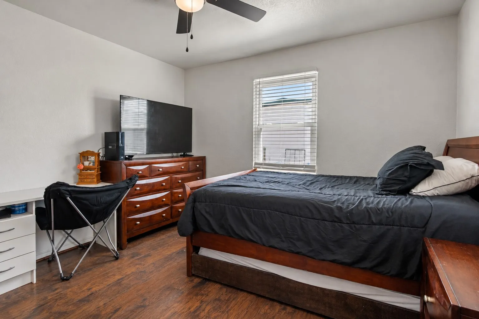 Single Family Residence For Sale in Hunt County , 4907 Duran Drive, Royse City, Texas 75189, 3 Bedroom, 2 Bathroom, 3 Garage spaces, 1,404 Sqft, built in 2001, mls#21394639, Real Estate Agent in Royse City, Homes For Sale in Hunt county, Homes For Sale in Royse City, Realtor in Royse City Texas, Real Estate Brokerage Independent Realty Texas, Luminita Cordes Realtor