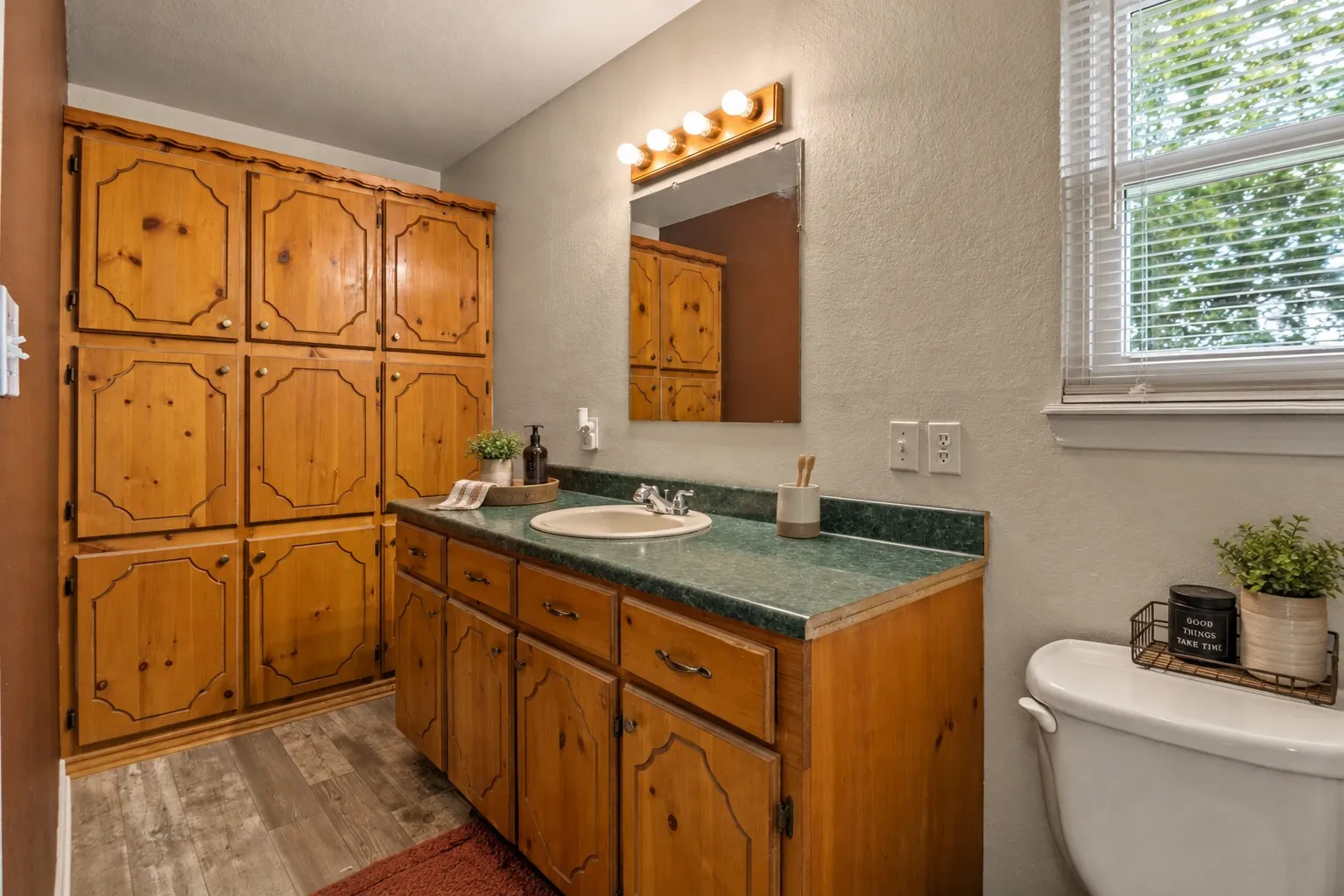 Single Family Residence For Sale in Hunt County , 4907 Duran Drive, Royse City, Texas 75189, 3 Bedroom, 2 Bathroom, 3 Garage spaces, 1,404 Sqft, built in 2001, mls#21394639, Real Estate Agent in Royse City, Homes For Sale in Hunt county, Homes For Sale in Royse City, Realtor in Royse City Texas, Real Estate Brokerage Independent Realty Texas, Luminita Cordes Realtor