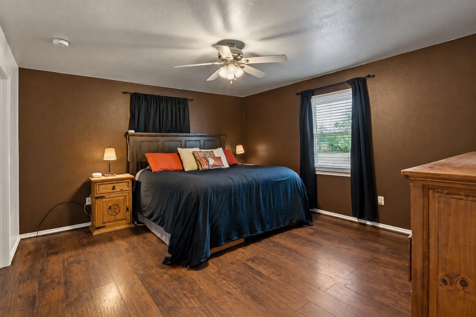 Single Family Residence For Sale in Hunt County , 4907 Duran Drive, Royse City, Texas 75189, 3 Bedroom, 2 Bathroom, 3 Garage spaces, 1,404 Sqft, built in 2001, mls#21394639, Real Estate Agent in Royse City, Homes For Sale in Hunt county, Homes For Sale in Royse City, Realtor in Royse City Texas, Real Estate Brokerage Independent Realty Texas, Luminita Cordes Realtor
