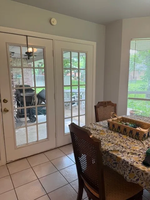 Single Family Residence For Rent in Hood County , 9009 Pleasant Hill Drive, Granbury, Texas 76049, 3 Bedroom, 3 Bathroom, 3 Garage spaces, 2,169 Sqft, built in 1993, mls#21395168, Real Estate Agent in Granbury, Homes For Rent in Hood county, Homes For Rent in Granbury, Realtor in Granbury Texas, Real Estate Brokerage Independent Realty Texas, Luminita Cordes Realtor