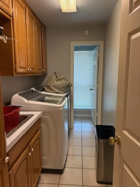 Single Family Residence For Rent in Hood County , 9009 Pleasant Hill Drive, Granbury, Texas 76049, 3 Bedroom, 3 Bathroom, 3 Garage spaces, 2,169 Sqft, built in 1993, mls#21395168, Real Estate Agent in Granbury, Homes For Rent in Hood county, Homes For Rent in Granbury, Realtor in Granbury Texas, Real Estate Brokerage Independent Realty Texas, Luminita Cordes Realtor