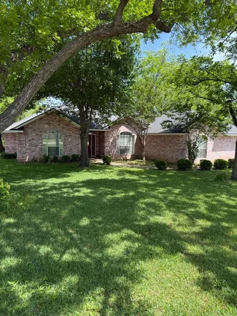 Single Family Residence For Rent in Hood County , 9009 Pleasant Hill Drive, Granbury, Texas 76049, 3 Bedroom, 3 Bathroom, 3 Garage spaces, 2,169 Sqft, built in 1993, mls#21395168, Real Estate Agent in Granbury, Homes For Rent in Hood county, Homes For Rent in Granbury, Realtor in Granbury Texas, Real Estate Brokerage Independent Realty Texas, Luminita Cordes Realtor