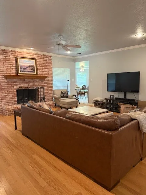 Single Family Residence For Rent in Hood County , 9009 Pleasant Hill Drive, Granbury, Texas 76049, 3 Bedroom, 3 Bathroom, 3 Garage spaces, 2,169 Sqft, built in 1993, mls#21395168, Real Estate Agent in Granbury, Homes For Rent in Hood county, Homes For Rent in Granbury, Realtor in Granbury Texas, Real Estate Brokerage Independent Realty Texas, Luminita Cordes Realtor