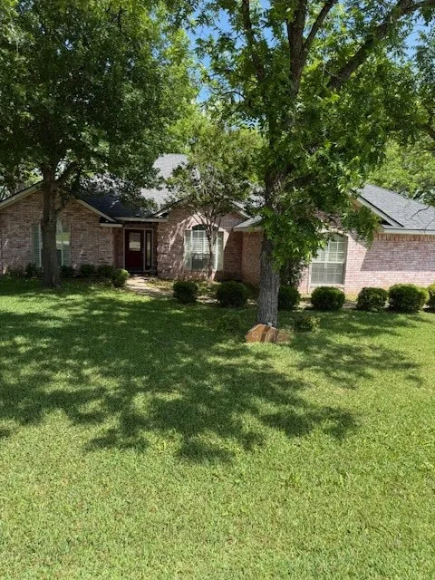 Single Family Residence For Rent in Hood County , 9009 Pleasant Hill Drive, Granbury, Texas 76049, 3 Bedroom, 3 Bathroom, 3 Garage spaces, 2,169 Sqft, built in 1993, mls#21395168, Real Estate Agent in Granbury, Homes For Rent in Hood county, Homes For Rent in Granbury, Realtor in Granbury Texas, Real Estate Brokerage Independent Realty Texas, Luminita Cordes Realtor
