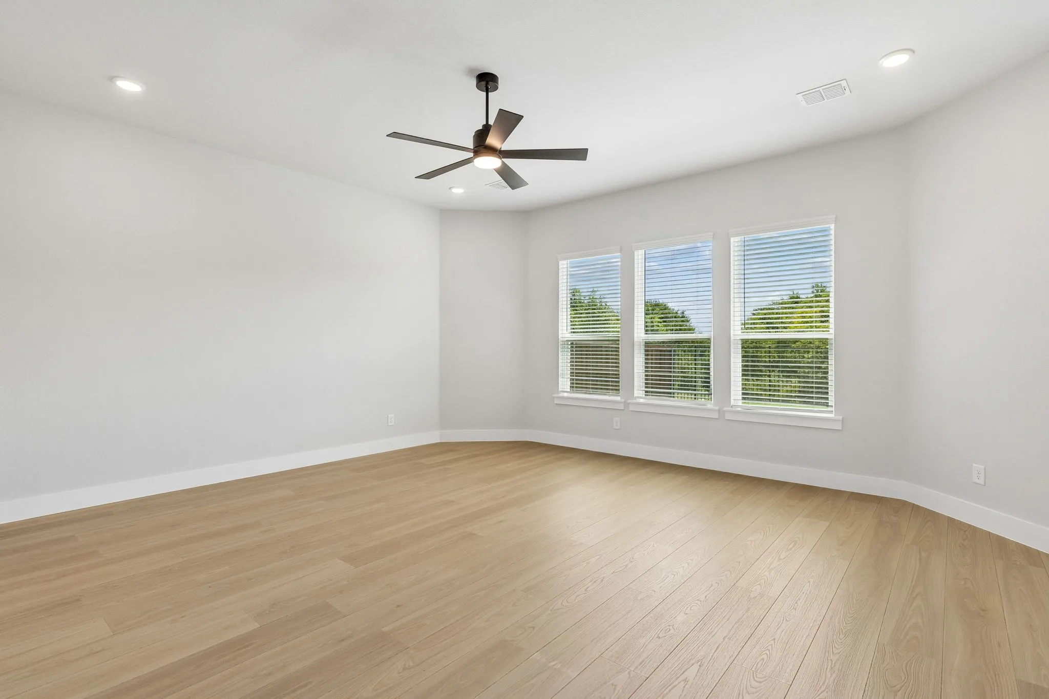 Single Family Residence For Sale in Collin County , 2417 Silver Spring Court, Celina, Texas 75009, 4 Bedroom, 4 Bathroom, 2 Garage spaces, 3,544 Sqft, built in 2026, mls#21395176, Real Estate Agent in Celina, Homes For Sale in Collin county, Homes For Sale in Celina, Realtor in Celina Texas, Real Estate Brokerage Independent Realty Texas, Luminita Cordes Realtor