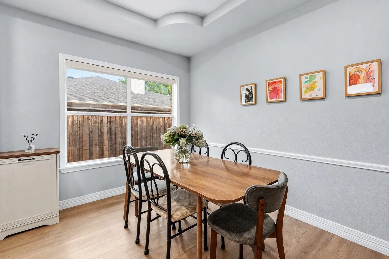 Eat-in dining area
