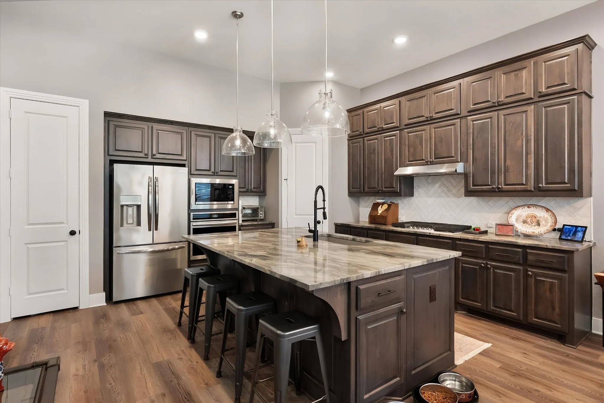 Single Family Residence For Sale in Ellis County , 437 Lost Creek Trail, Waxahachie, Texas 75165, 4 Bedroom, 4 Bathroom, 3 Garage spaces, 2,822 Sqft, built in 2023, mls#21395186, Real Estate Agent in Waxahachie, Homes For Sale in Ellis county, Homes For Sale in Waxahachie, Realtor in Waxahachie Texas, Real Estate Brokerage Independent Realty Texas, Luminita Cordes Realtor