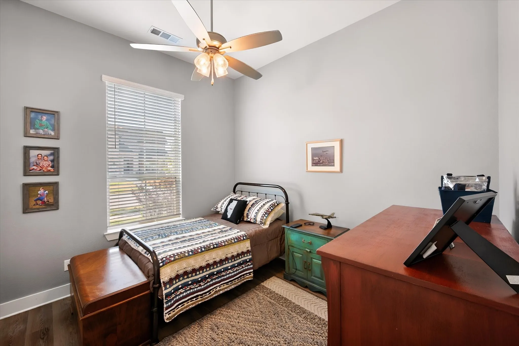 Single Family Residence For Sale in Ellis County , 437 Lost Creek Trail, Waxahachie, Texas 75165, 4 Bedroom, 4 Bathroom, 3 Garage spaces, 2,822 Sqft, built in 2023, mls#21395186, Real Estate Agent in Waxahachie, Homes For Sale in Ellis county, Homes For Sale in Waxahachie, Realtor in Waxahachie Texas, Real Estate Brokerage Independent Realty Texas, Luminita Cordes Realtor