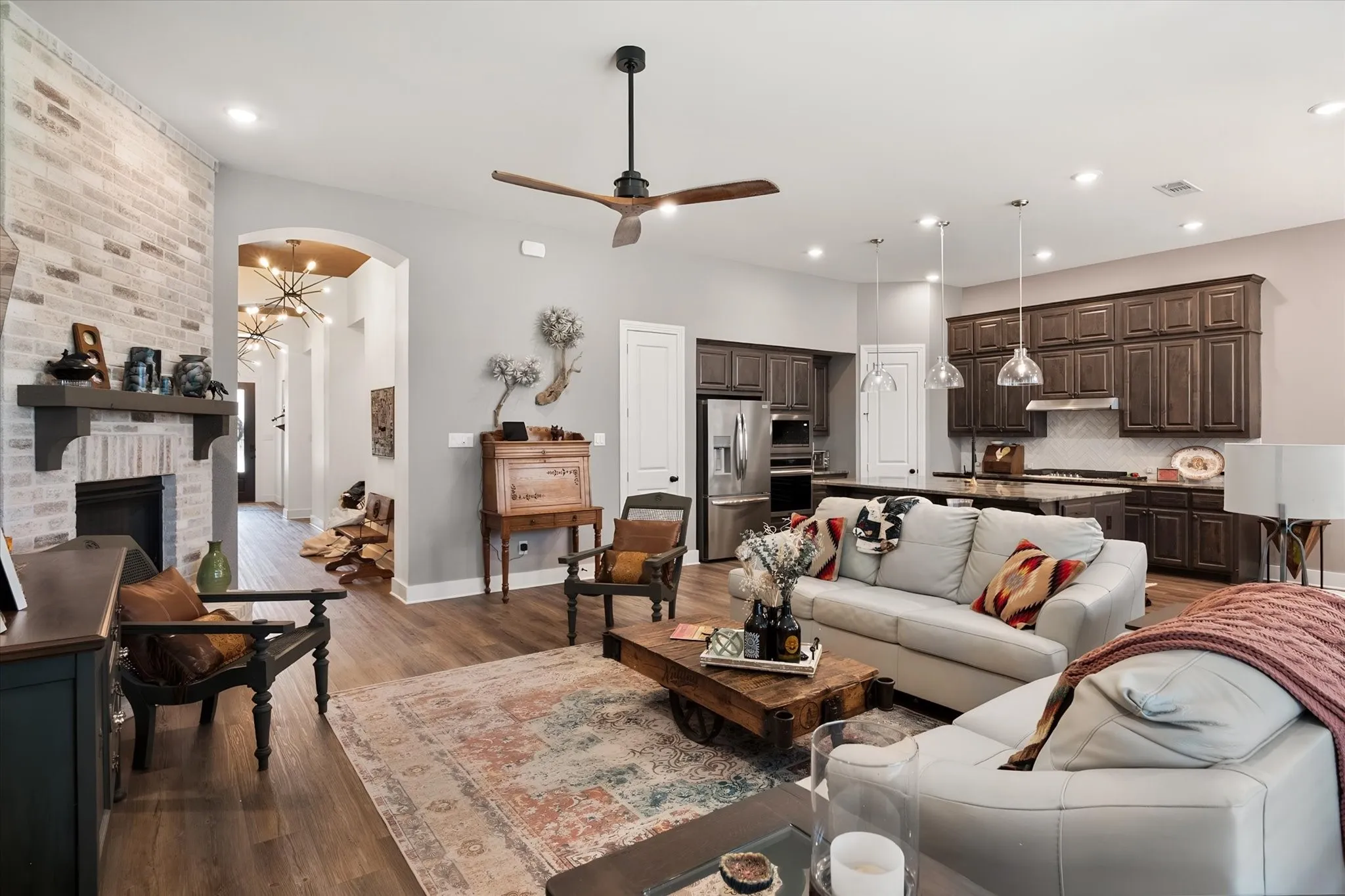 Single Family Residence For Sale in Ellis County , 437 Lost Creek Trail, Waxahachie, Texas 75165, 4 Bedroom, 4 Bathroom, 3 Garage spaces, 2,822 Sqft, built in 2023, mls#21395186, Real Estate Agent in Waxahachie, Homes For Sale in Ellis county, Homes For Sale in Waxahachie, Realtor in Waxahachie Texas, Real Estate Brokerage Independent Realty Texas, Luminita Cordes Realtor