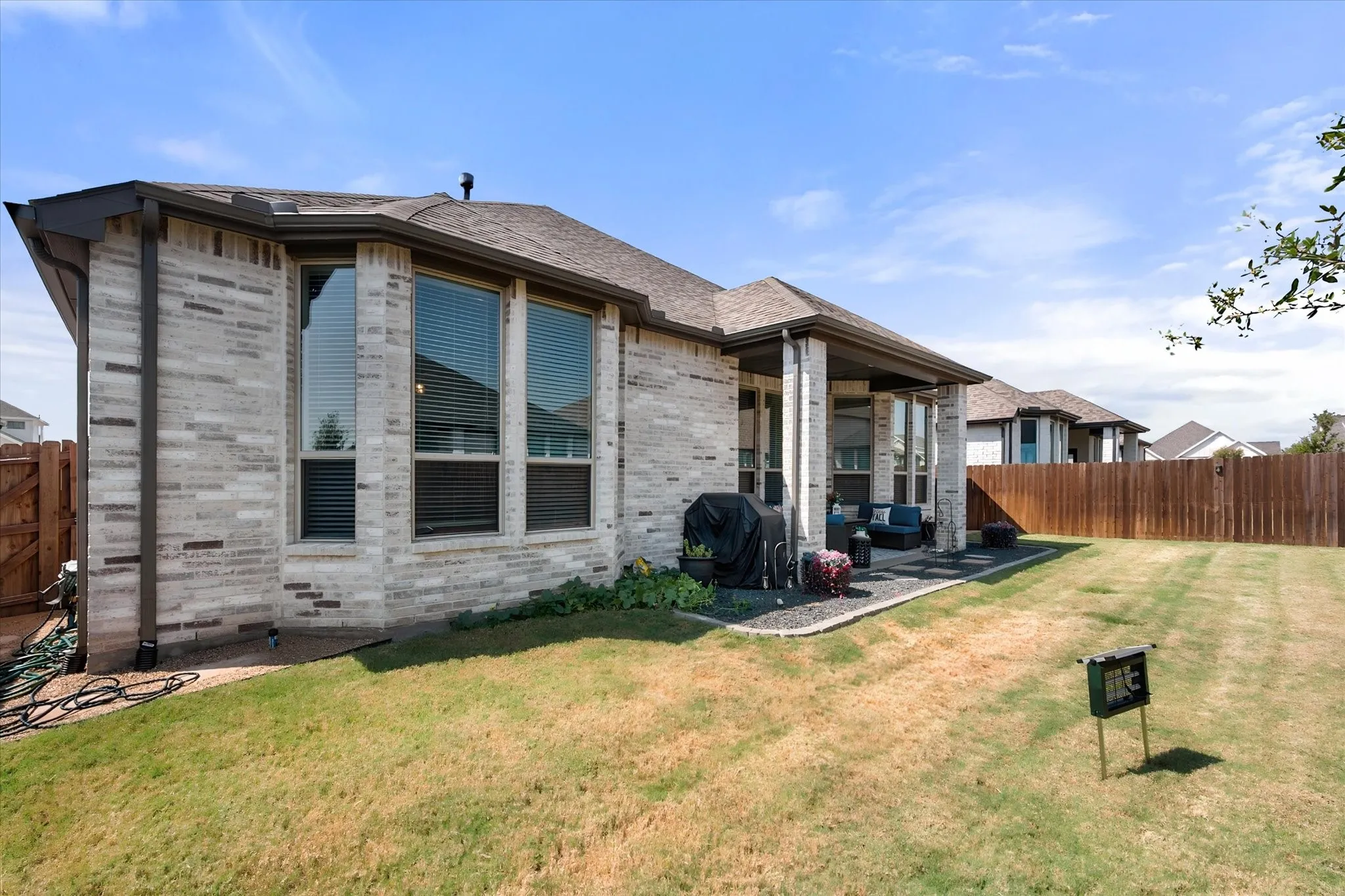 Single Family Residence For Sale in Ellis County , 437 Lost Creek Trail, Waxahachie, Texas 75165, 4 Bedroom, 4 Bathroom, 3 Garage spaces, 2,822 Sqft, built in 2023, mls#21395186, Real Estate Agent in Waxahachie, Homes For Sale in Ellis county, Homes For Sale in Waxahachie, Realtor in Waxahachie Texas, Real Estate Brokerage Independent Realty Texas, Luminita Cordes Realtor