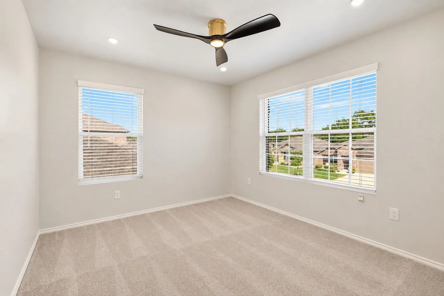 Single Family Residence For Sale in Denton County , 2220 Village Creek Lane, Denton, Texas 76208, 4 Bedroom, 3 Bathroom, 2 Garage spaces, 2,509 Sqft, built in 2023, mls#21394292, Real Estate Agent in Denton, Homes For Sale in Denton county, Homes For Sale in Denton, Realtor in Denton Texas, Real Estate Brokerage Independent Realty Texas, Luminita Cordes Realtor