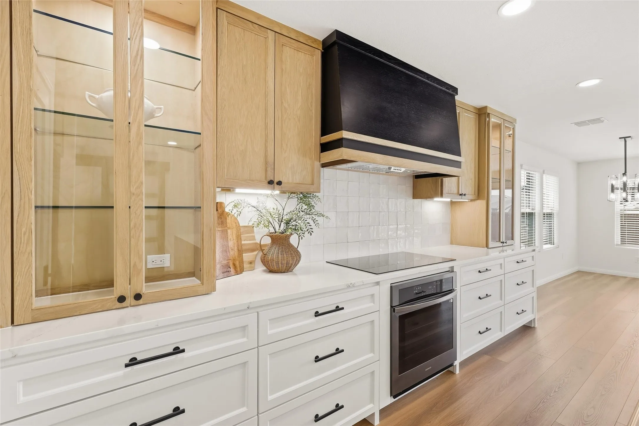 Single Family Residence For Sale in Denton County , 2220 Village Creek Lane, Denton, Texas 76208, 4 Bedroom, 3 Bathroom, 2 Garage spaces, 2,509 Sqft, built in 2023, mls#21394292, Real Estate Agent in Denton, Homes For Sale in Denton county, Homes For Sale in Denton, Realtor in Denton Texas, Real Estate Brokerage Independent Realty Texas, Luminita Cordes Realtor