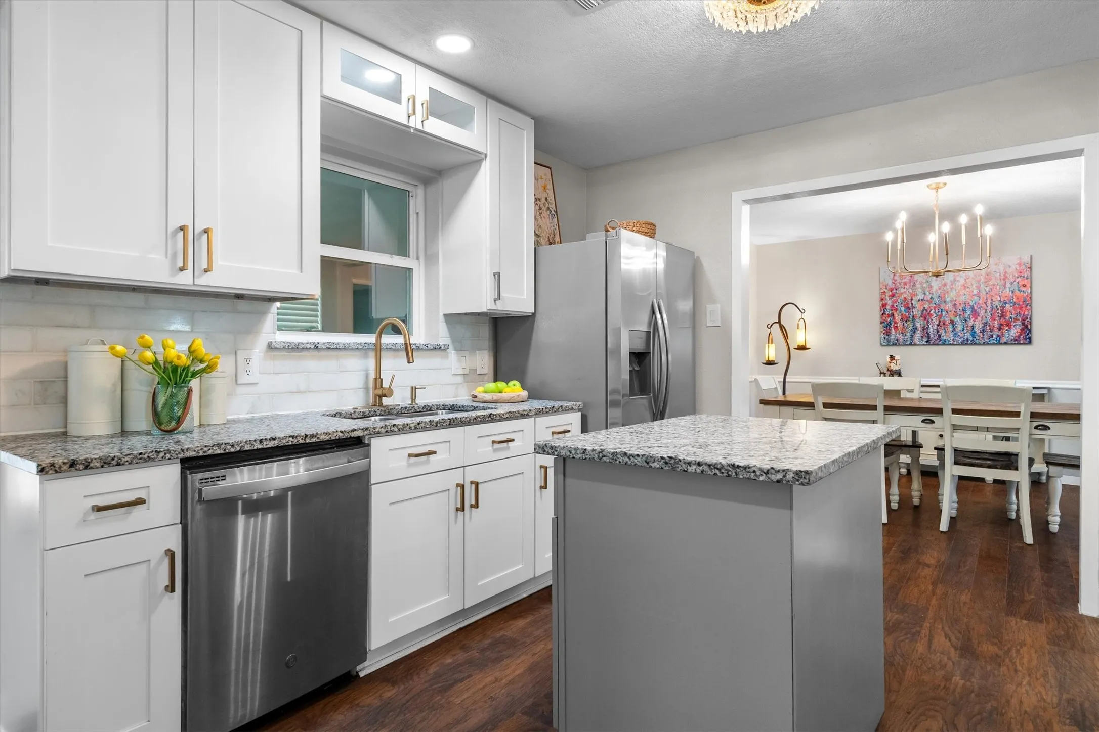 Single Family Residence For Sale in Denton County , 8912 S Hickory Road, Krum, Texas 76249, 4 Bedroom, 2 Bathroom, Garage spaces, 2,467 Sqft, built in 1996, mls#21388075, Real Estate Agent in Krum, Homes For Sale in Denton county, Homes For Sale in Krum, Realtor in Krum Texas, Real Estate Brokerage Independent Realty Texas, Luminita Cordes Realtor