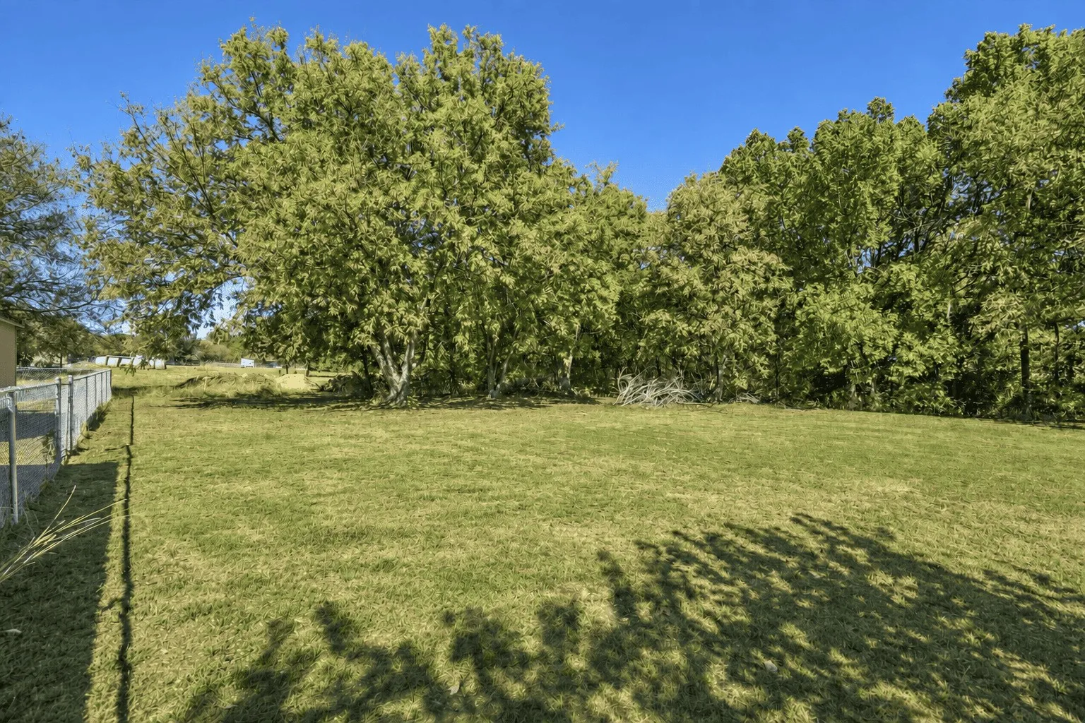 Single Family Residence For Sale in Denton County , 8912 S Hickory Road, Krum, Texas 76249, 4 Bedroom, 2 Bathroom, Garage spaces, 2,467 Sqft, built in 1996, mls#21388075, Real Estate Agent in Krum, Homes For Sale in Denton county, Homes For Sale in Krum, Realtor in Krum Texas, Real Estate Brokerage Independent Realty Texas, Luminita Cordes Realtor