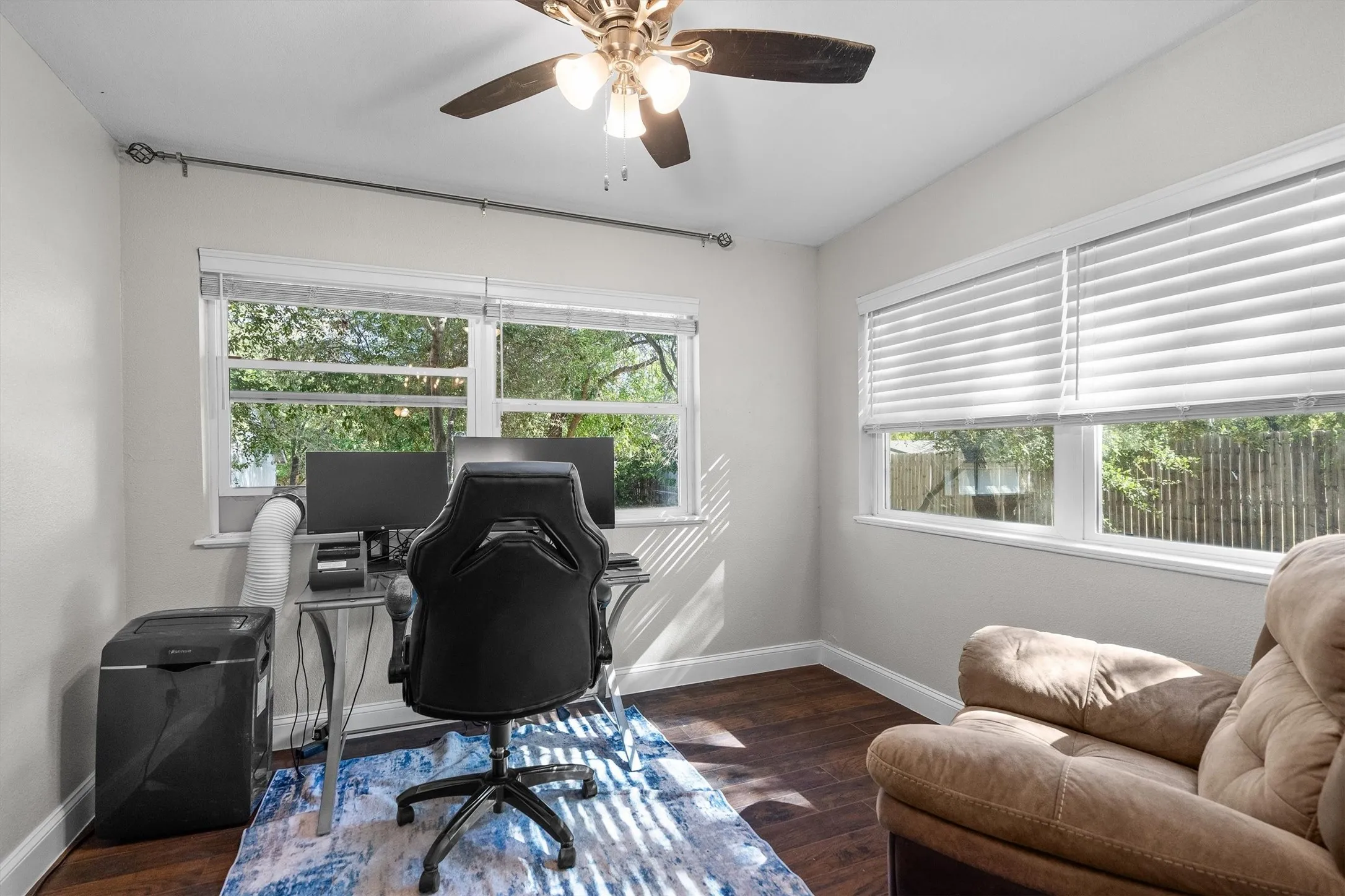 Single Family Residence For Sale in Denton County , 8912 S Hickory Road, Krum, Texas 76249, 4 Bedroom, 2 Bathroom, Garage spaces, 2,467 Sqft, built in 1996, mls#21388075, Real Estate Agent in Krum, Homes For Sale in Denton county, Homes For Sale in Krum, Realtor in Krum Texas, Real Estate Brokerage Independent Realty Texas, Luminita Cordes Realtor