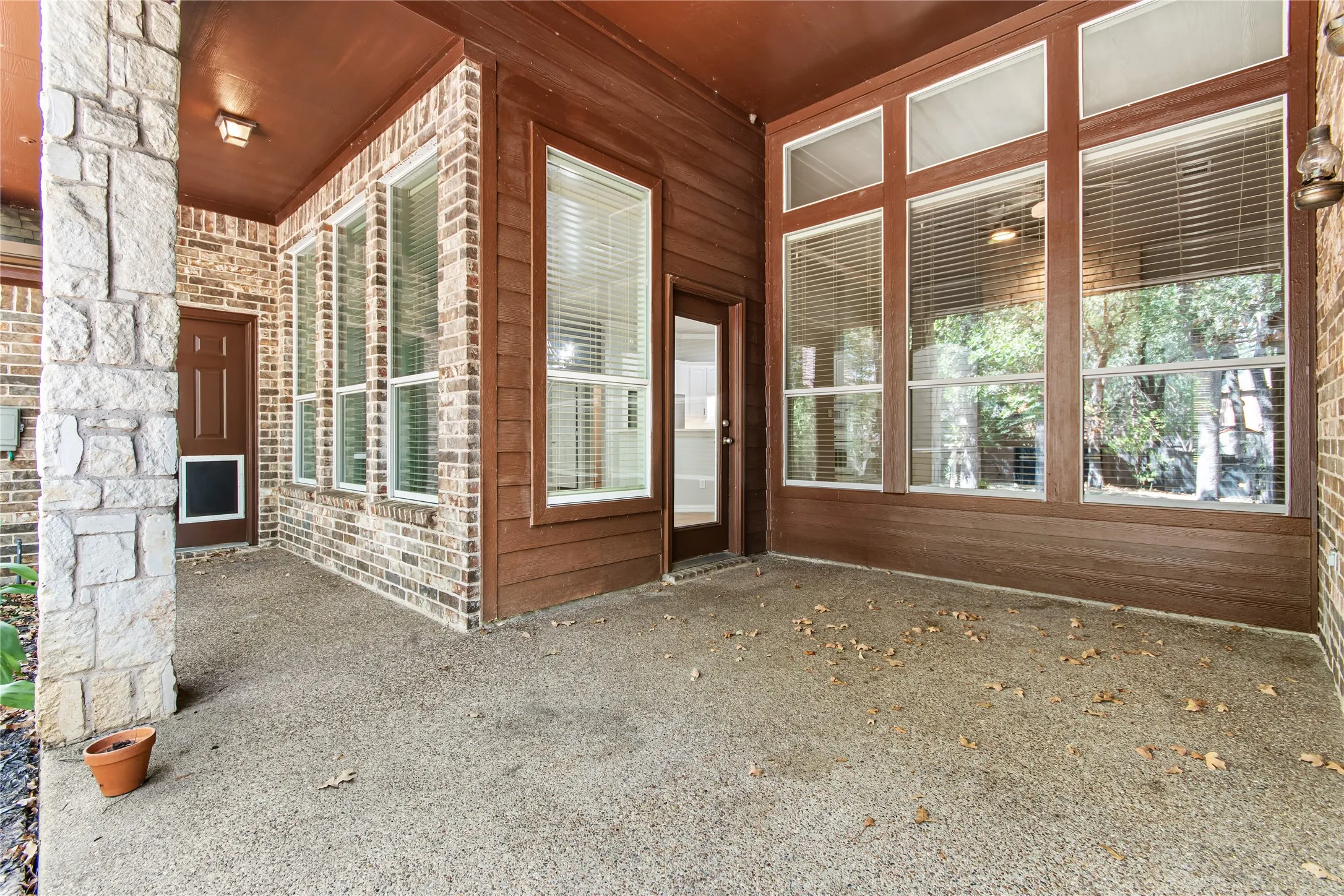 Single Family Residence For Rent in Tarrant County , 12416 Water Oak Drive, Fort Worth, Texas 76244, 4 Bedroom, 3 Bathroom, 3 Garage spaces, 2,846 Sqft, built in 2003, mls#21395208, Real Estate Agent in Fort Worth, Homes For Rent in Tarrant county, Homes For Rent in Fort Worth, Realtor in Fort Worth Texas, Real Estate Brokerage Independent Realty Texas, Luminita Cordes Realtor