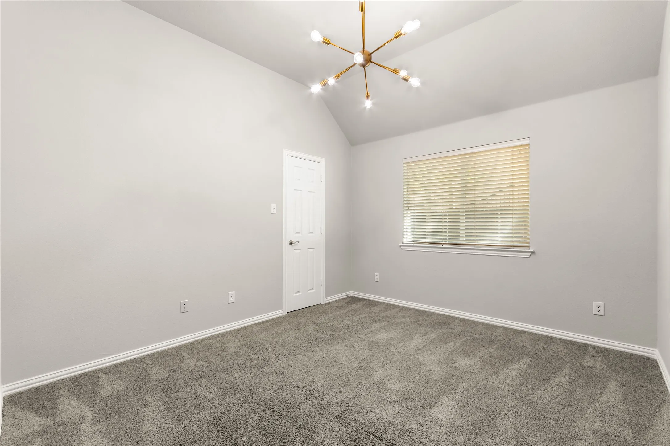 Single Family Residence For Rent in Tarrant County , 12416 Water Oak Drive, Fort Worth, Texas 76244, 4 Bedroom, 3 Bathroom, 3 Garage spaces, 2,846 Sqft, built in 2003, mls#21395208, Real Estate Agent in Fort Worth, Homes For Rent in Tarrant county, Homes For Rent in Fort Worth, Realtor in Fort Worth Texas, Real Estate Brokerage Independent Realty Texas, Luminita Cordes Realtor