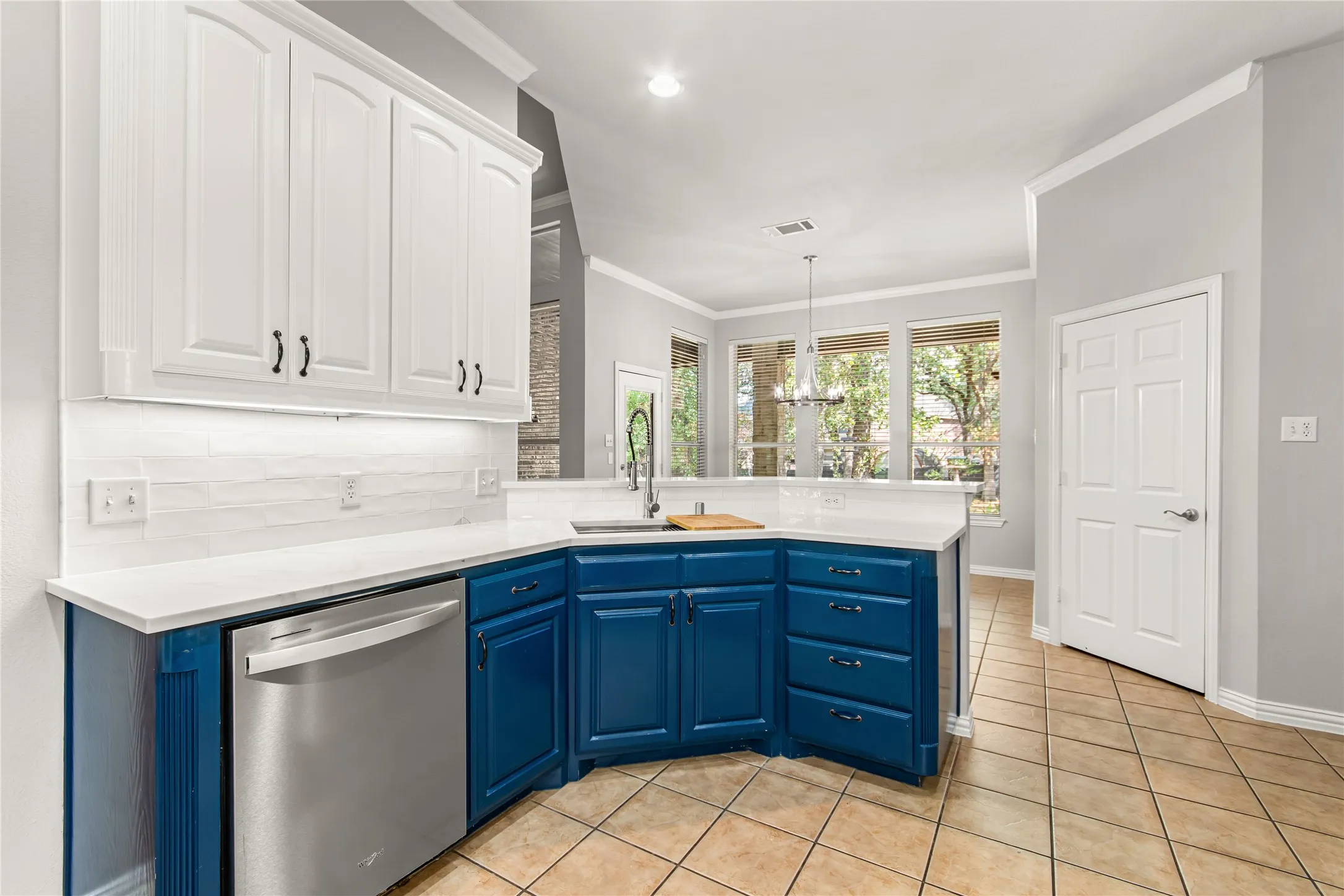 Single Family Residence For Rent in Tarrant County , 12416 Water Oak Drive, Fort Worth, Texas 76244, 4 Bedroom, 3 Bathroom, 3 Garage spaces, 2,846 Sqft, built in 2003, mls#21395208, Real Estate Agent in Fort Worth, Homes For Rent in Tarrant county, Homes For Rent in Fort Worth, Realtor in Fort Worth Texas, Real Estate Brokerage Independent Realty Texas, Luminita Cordes Realtor
