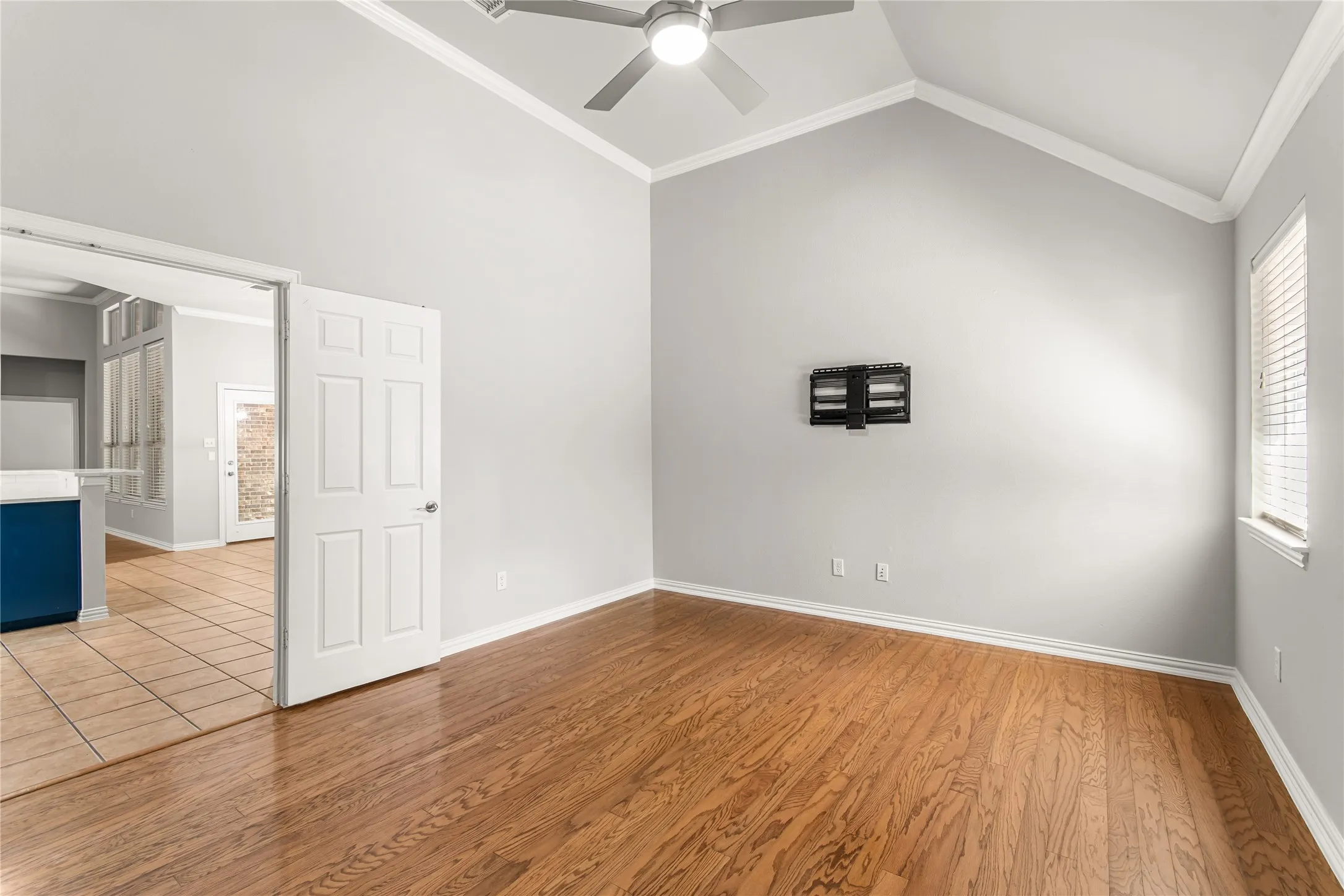Single Family Residence For Rent in Tarrant County , 12416 Water Oak Drive, Fort Worth, Texas 76244, 4 Bedroom, 3 Bathroom, 3 Garage spaces, 2,846 Sqft, built in 2003, mls#21395208, Real Estate Agent in Fort Worth, Homes For Rent in Tarrant county, Homes For Rent in Fort Worth, Realtor in Fort Worth Texas, Real Estate Brokerage Independent Realty Texas, Luminita Cordes Realtor