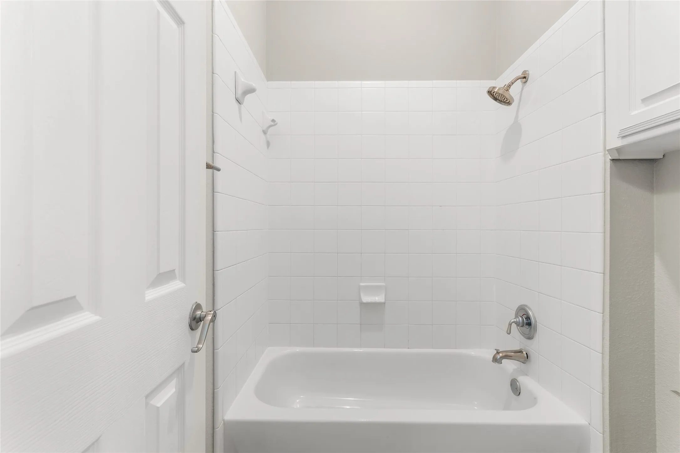 Single Family Residence For Rent in Tarrant County , 12416 Water Oak Drive, Fort Worth, Texas 76244, 4 Bedroom, 3 Bathroom, 3 Garage spaces, 2,846 Sqft, built in 2003, mls#21395208, Real Estate Agent in Fort Worth, Homes For Rent in Tarrant county, Homes For Rent in Fort Worth, Realtor in Fort Worth Texas, Real Estate Brokerage Independent Realty Texas, Luminita Cordes Realtor