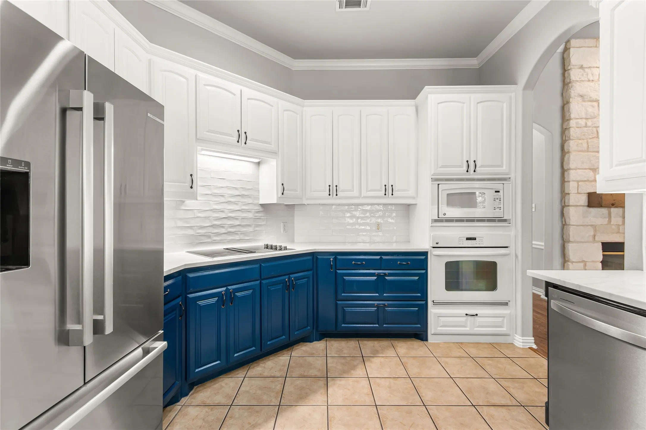 Single Family Residence For Rent in Tarrant County , 12416 Water Oak Drive, Fort Worth, Texas 76244, 4 Bedroom, 3 Bathroom, 3 Garage spaces, 2,846 Sqft, built in 2003, mls#21395208, Real Estate Agent in Fort Worth, Homes For Rent in Tarrant county, Homes For Rent in Fort Worth, Realtor in Fort Worth Texas, Real Estate Brokerage Independent Realty Texas, Luminita Cordes Realtor