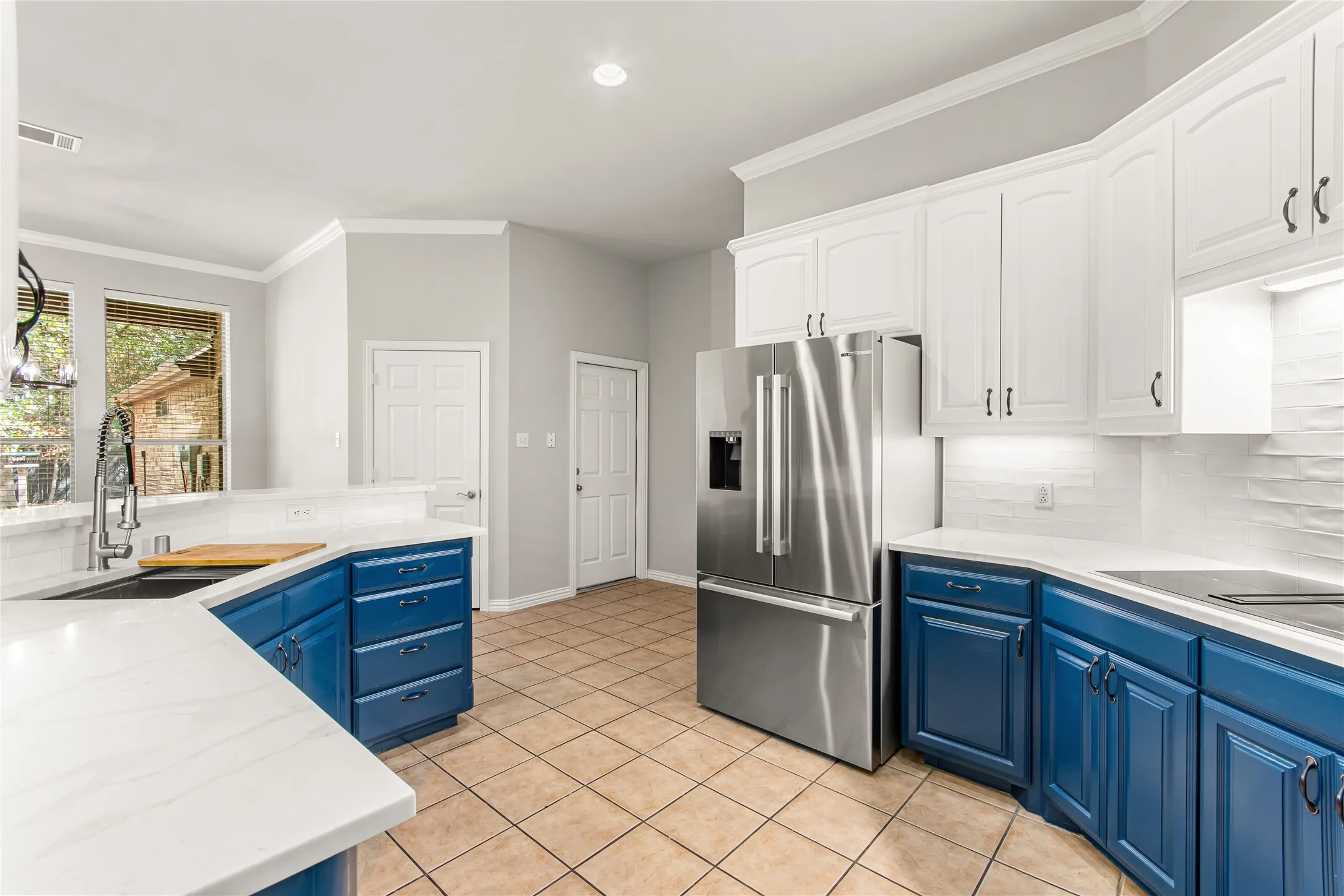 Single Family Residence For Rent in Tarrant County , 12416 Water Oak Drive, Fort Worth, Texas 76244, 4 Bedroom, 3 Bathroom, 3 Garage spaces, 2,846 Sqft, built in 2003, mls#21395208, Real Estate Agent in Fort Worth, Homes For Rent in Tarrant county, Homes For Rent in Fort Worth, Realtor in Fort Worth Texas, Real Estate Brokerage Independent Realty Texas, Luminita Cordes Realtor