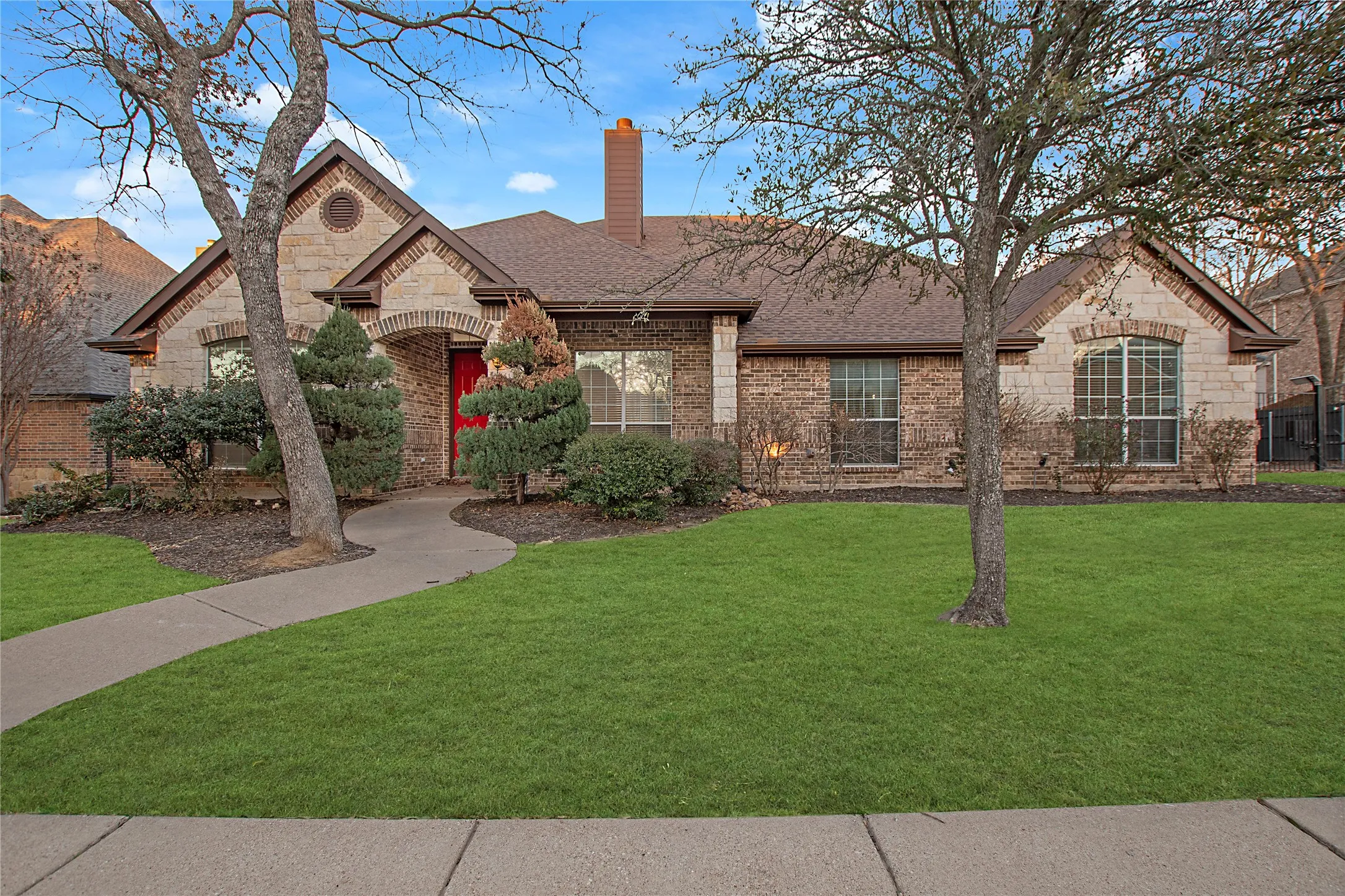 Single Family Residence For Rent in Tarrant County , 12416 Water Oak Drive, Fort Worth, Texas 76244, 4 Bedroom, 3 Bathroom, 3 Garage spaces, 2,846 Sqft, built in 2003, mls#21395208, Real Estate Agent in Fort Worth, Homes For Rent in Tarrant county, Homes For Rent in Fort Worth, Realtor in Fort Worth Texas, Real Estate Brokerage Independent Realty Texas, Luminita Cordes Realtor