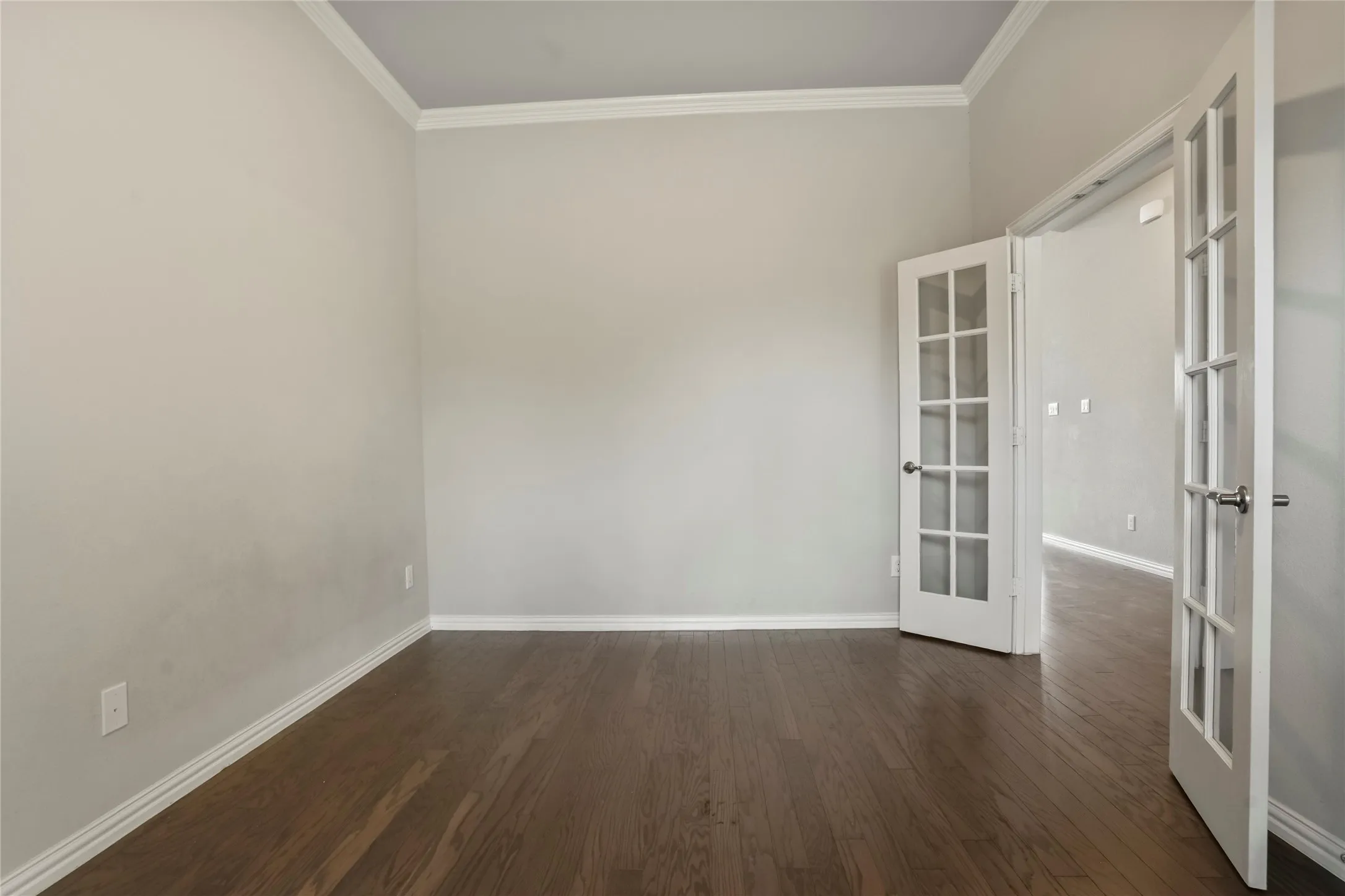 Single Family Residence For Sale in Ellis County , 425 Rossville Drive, Midlothian, Texas 76065, 4 Bedroom, 4 Bathroom, 2 Garage spaces, 3,205 Sqft, built in 2017, mls#21387187, Real Estate Agent in Midlothian, Homes For Sale in Ellis county, Homes For Sale in Midlothian, Realtor in Midlothian Texas, Real Estate Brokerage Independent Realty Texas, Luminita Cordes Realtor