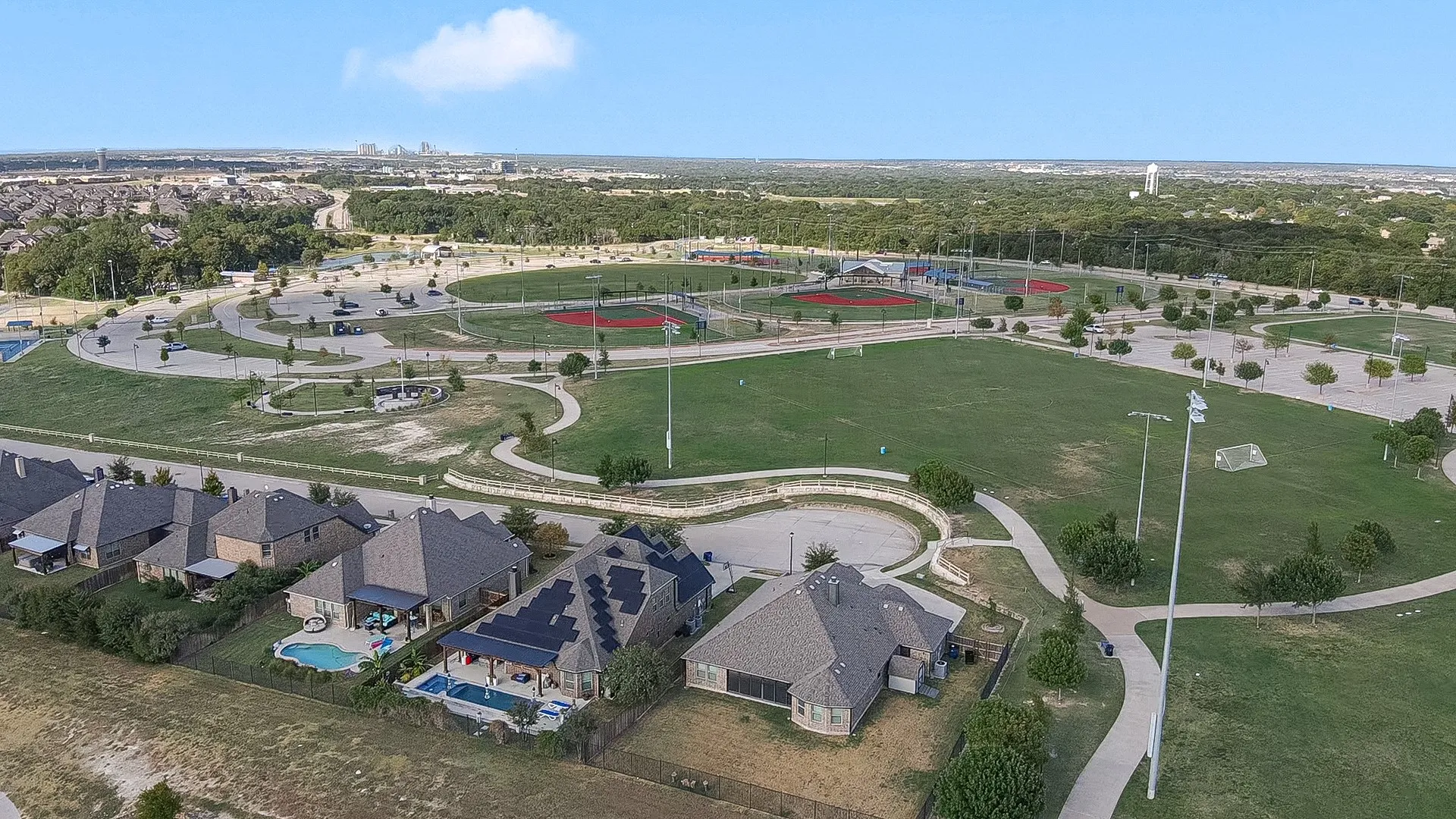Single Family Residence For Sale in Ellis County , 425 Rossville Drive, Midlothian, Texas 76065, 4 Bedroom, 4 Bathroom, 2 Garage spaces, 3,205 Sqft, built in 2017, mls#21387187, Real Estate Agent in Midlothian, Homes For Sale in Ellis county, Homes For Sale in Midlothian, Realtor in Midlothian Texas, Real Estate Brokerage Independent Realty Texas, Luminita Cordes Realtor