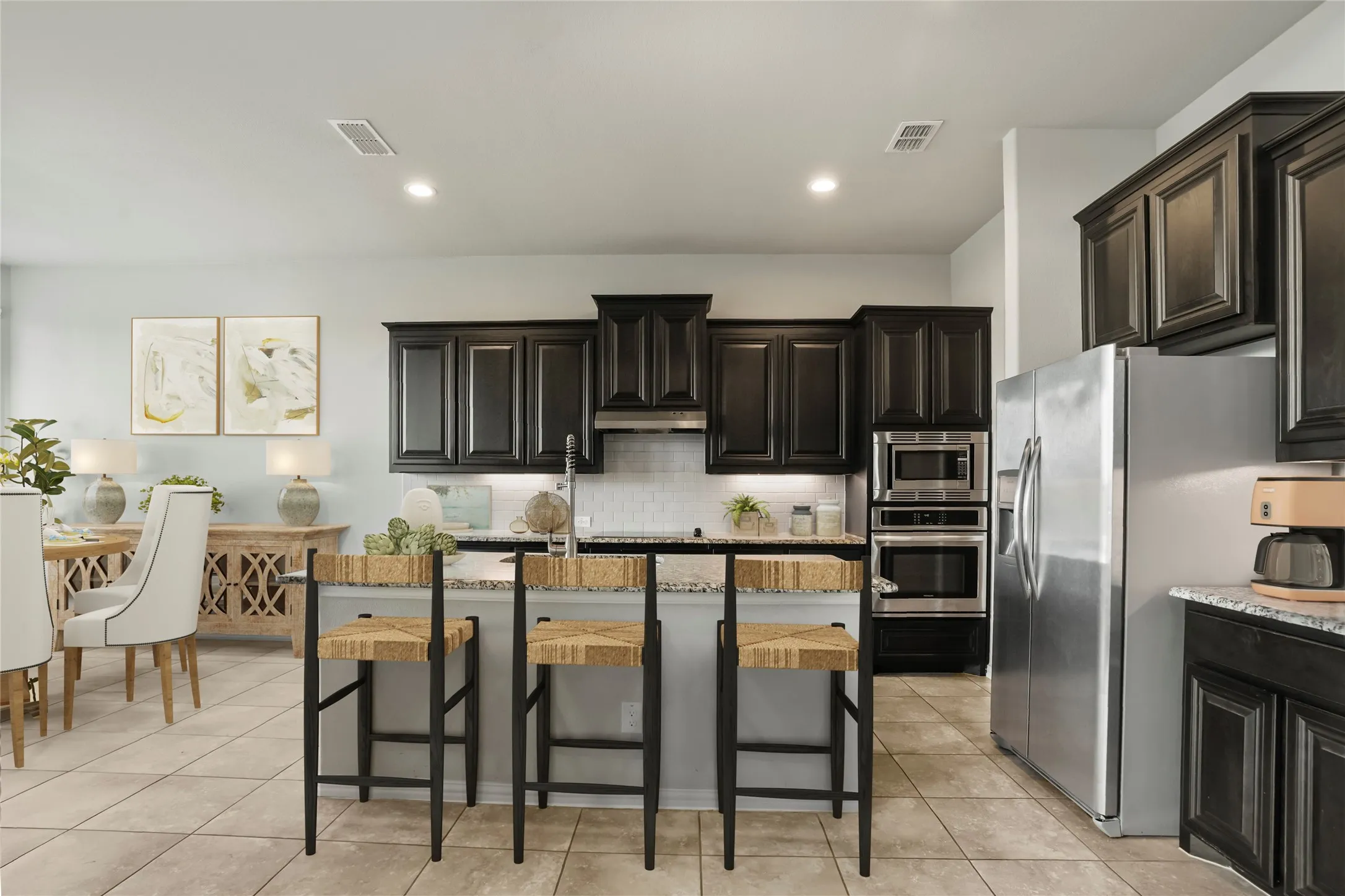 Single Family Residence For Sale in Ellis County , 425 Rossville Drive, Midlothian, Texas 76065, 4 Bedroom, 4 Bathroom, 2 Garage spaces, 3,205 Sqft, built in 2017, mls#21387187, Real Estate Agent in Midlothian, Homes For Sale in Ellis county, Homes For Sale in Midlothian, Realtor in Midlothian Texas, Real Estate Brokerage Independent Realty Texas, Luminita Cordes Realtor