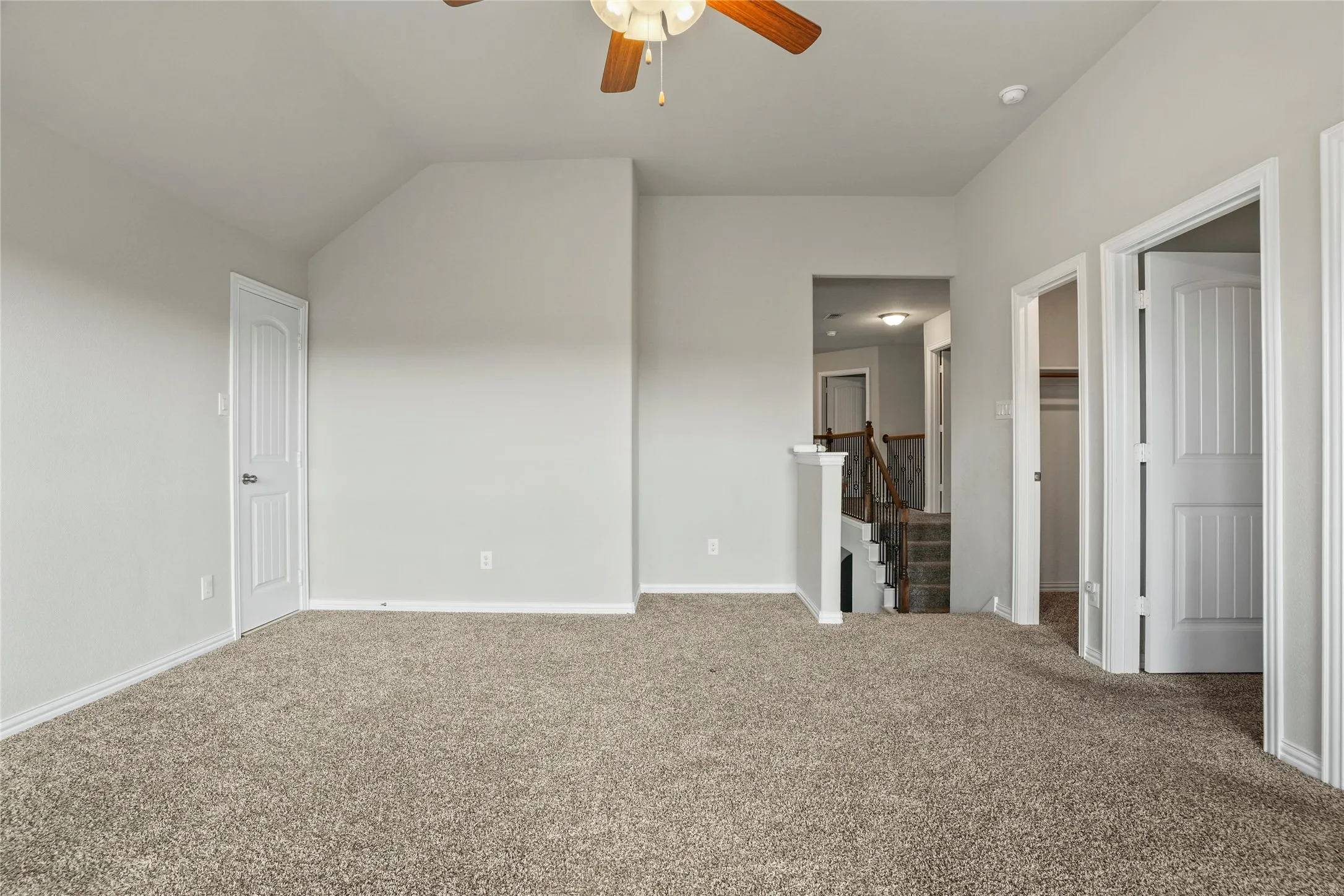 Single Family Residence For Sale in Ellis County , 425 Rossville Drive, Midlothian, Texas 76065, 4 Bedroom, 4 Bathroom, 2 Garage spaces, 3,205 Sqft, built in 2017, mls#21387187, Real Estate Agent in Midlothian, Homes For Sale in Ellis county, Homes For Sale in Midlothian, Realtor in Midlothian Texas, Real Estate Brokerage Independent Realty Texas, Luminita Cordes Realtor