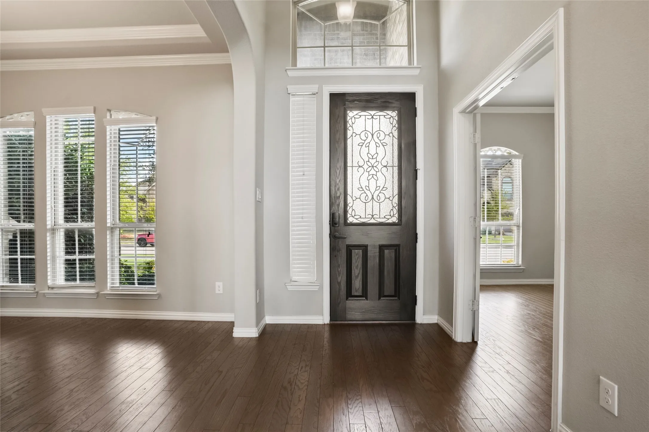 Single Family Residence For Sale in Ellis County , 425 Rossville Drive, Midlothian, Texas 76065, 4 Bedroom, 4 Bathroom, 2 Garage spaces, 3,205 Sqft, built in 2017, mls#21387187, Real Estate Agent in Midlothian, Homes For Sale in Ellis county, Homes For Sale in Midlothian, Realtor in Midlothian Texas, Real Estate Brokerage Independent Realty Texas, Luminita Cordes Realtor