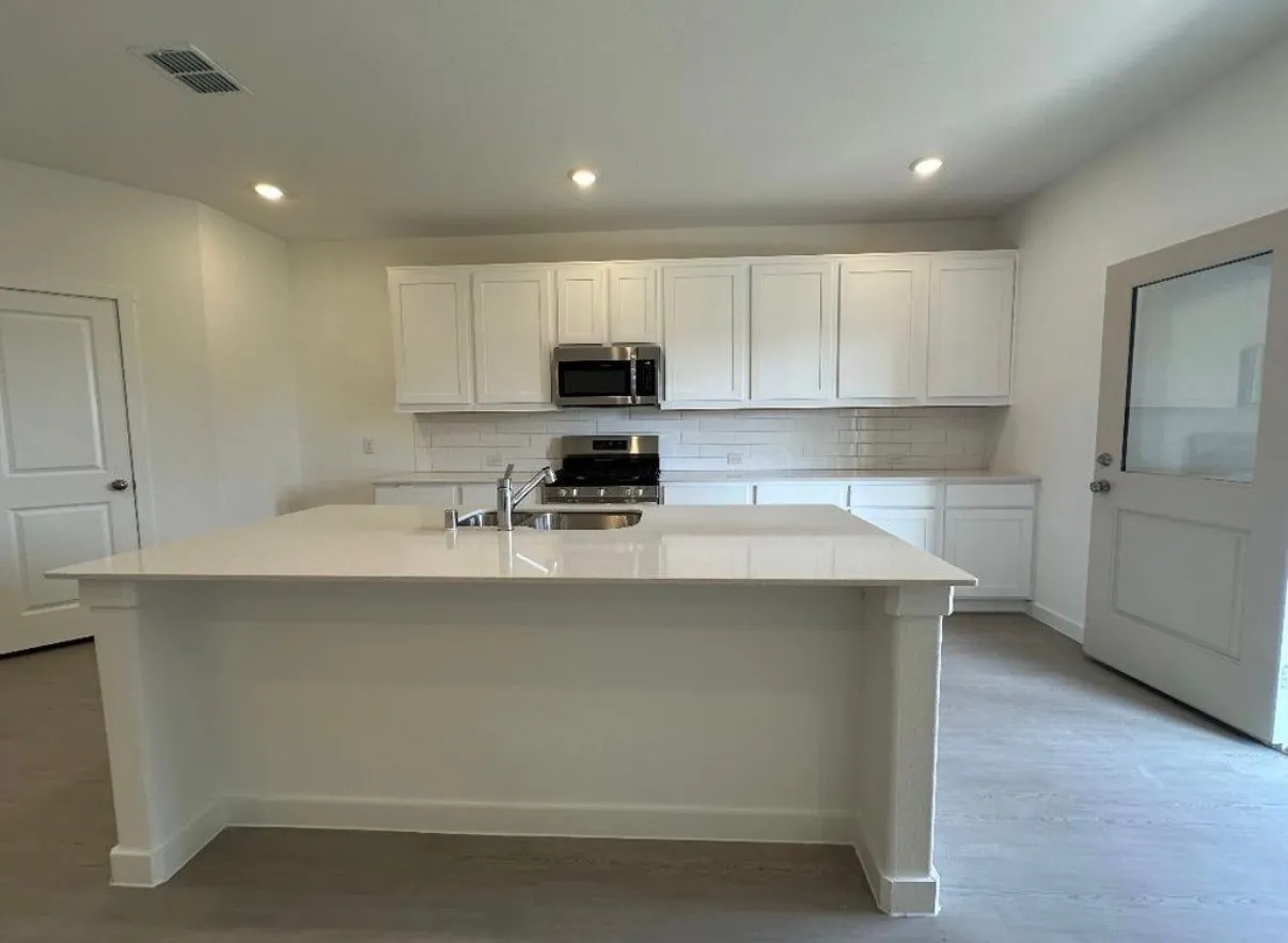 Single Family Residence For Rent in Denton County , 1316 Rockwell Drive, Little Elm, Texas 75068, 4 Bedroom, 2 Bathroom, 2 Garage spaces, 2,083 Sqft, built in 2024, mls#21395227, Real Estate Agent in Little Elm, Homes For Rent in Denton county, Homes For Rent in Little Elm, Realtor in Little Elm Texas, Real Estate Brokerage Independent Realty Texas, Luminita Cordes Realtor