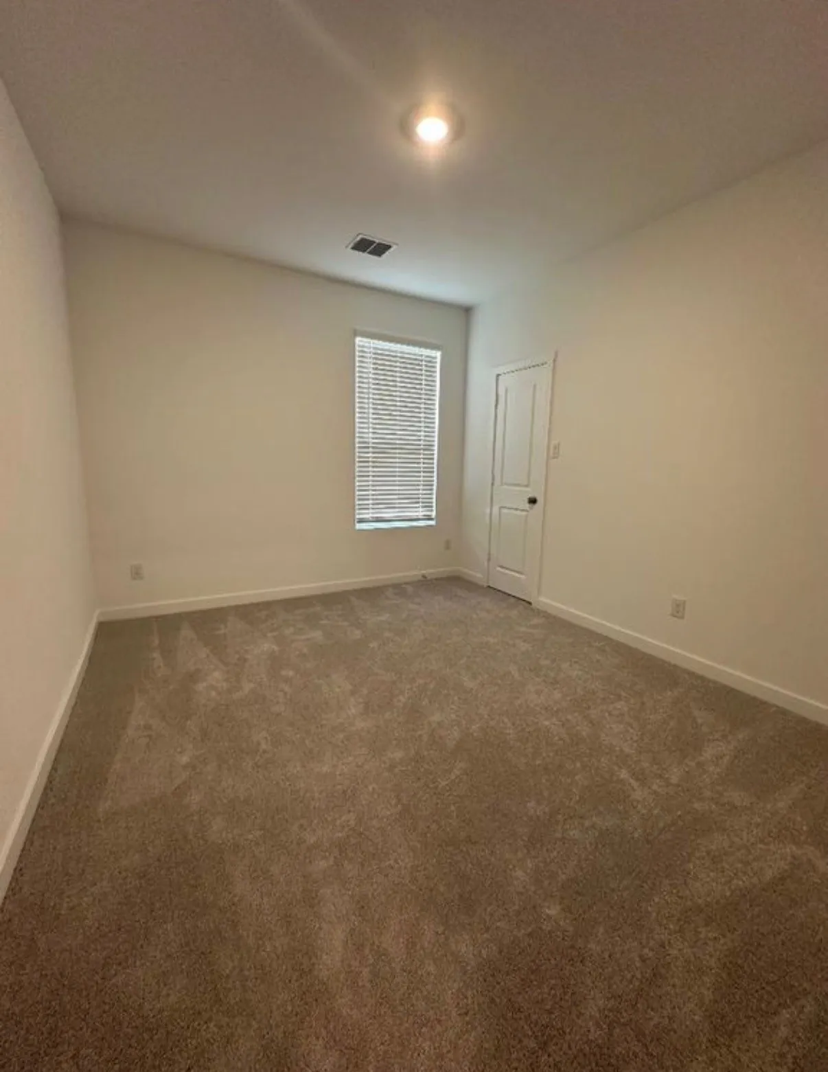 Single Family Residence For Rent in Denton County , 1316 Rockwell Drive, Little Elm, Texas 75068, 4 Bedroom, 2 Bathroom, 2 Garage spaces, 2,083 Sqft, built in 2024, mls#21395227, Real Estate Agent in Little Elm, Homes For Rent in Denton county, Homes For Rent in Little Elm, Realtor in Little Elm Texas, Real Estate Brokerage Independent Realty Texas, Luminita Cordes Realtor