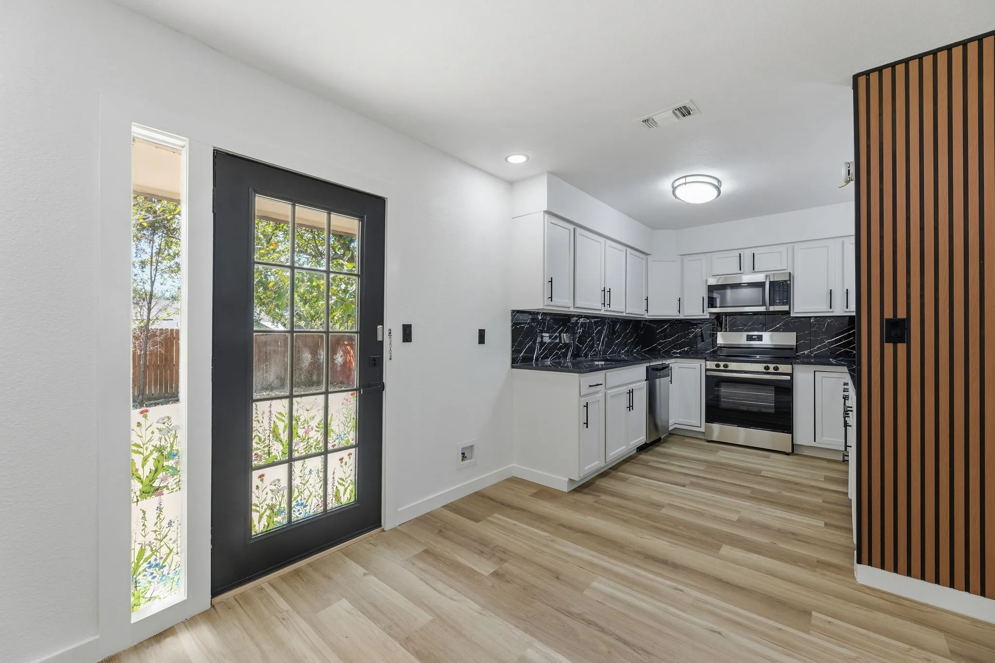 Single Family Residence For Sale in Tarrant County , 1820 Wickersham Drive, Arlington, Texas 76014, 4 Bedroom, 2 Bathroom, 2 Garage spaces, 1,750 Sqft, built in 1977, mls#21395216, Real Estate Agent in Arlington, Homes For Sale in Tarrant county, Homes For Sale in Arlington, Realtor in Arlington Texas, Real Estate Brokerage Independent Realty Texas, Luminita Cordes Realtor