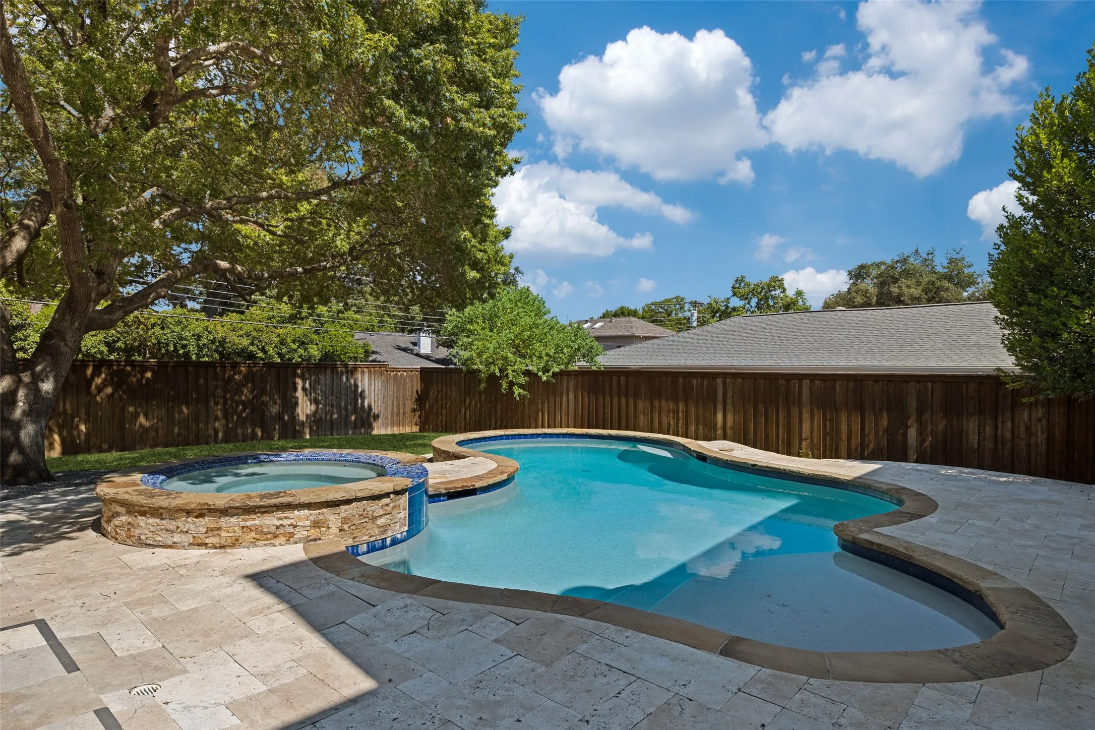 Single Family Residence For Sale in Dallas County , 7219 Stonetrail Drive, Dallas, Texas 75230, 5 Bedroom, 4 Bathroom, 2 Garage spaces, 3,379 Sqft, built in 1966, mls#21391779, Real Estate Agent in Dallas, Homes For Sale in Dallas county, Homes For Sale in Dallas, Realtor in Dallas Texas, Real Estate Brokerage Independent Realty Texas, Luminita Cordes Realtor