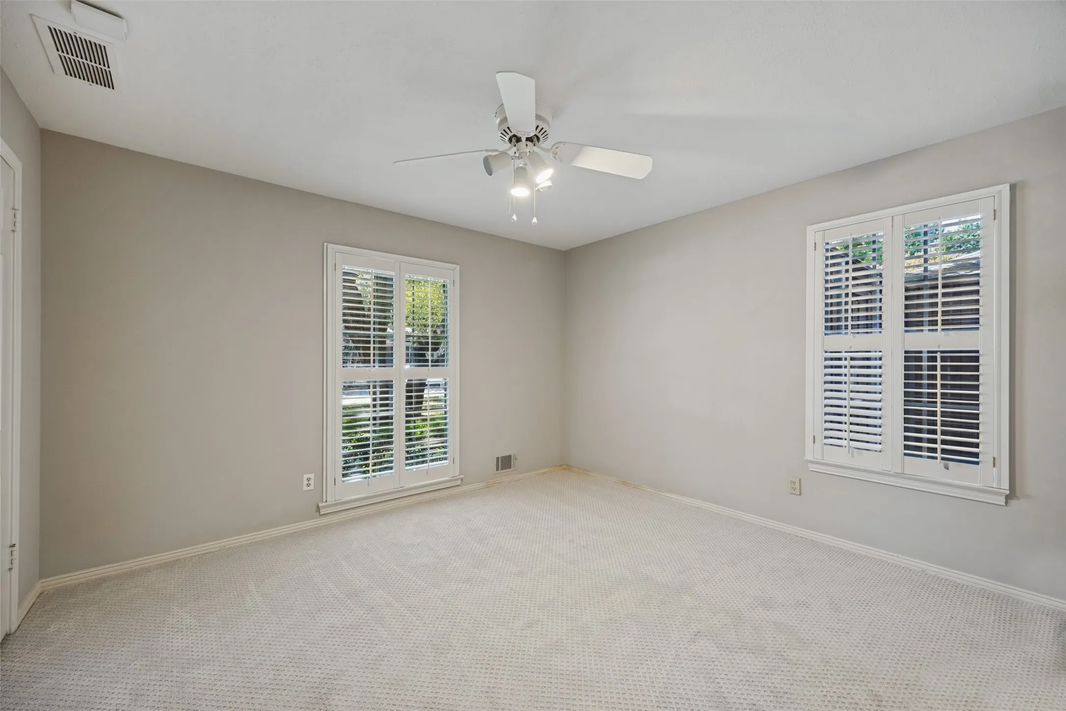 Single Family Residence For Sale in Dallas County , 7219 Stonetrail Drive, Dallas, Texas 75230, 5 Bedroom, 4 Bathroom, 2 Garage spaces, 3,379 Sqft, built in 1966, mls#21391779, Real Estate Agent in Dallas, Homes For Sale in Dallas county, Homes For Sale in Dallas, Realtor in Dallas Texas, Real Estate Brokerage Independent Realty Texas, Luminita Cordes Realtor