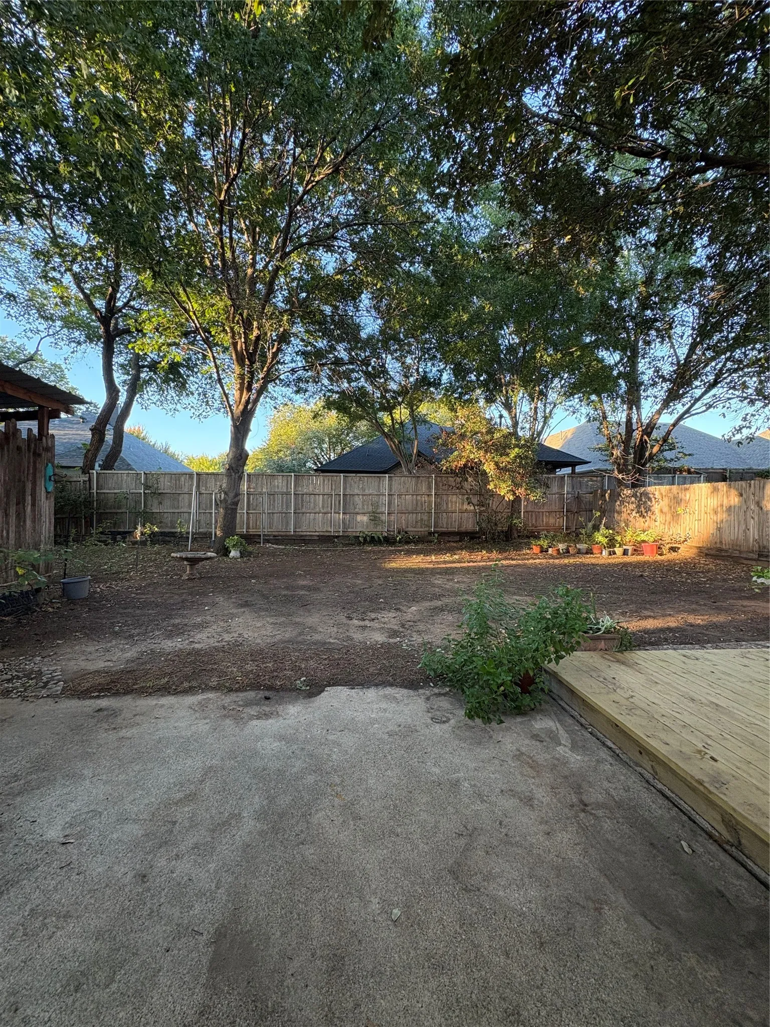 Single Family Residence For Sale in Tarrant County , 917 Clear View Drive, Bedford, Texas 76021, 4 Bedroom, 2 Bathroom, 2 Garage spaces, 1,790 Sqft, built in 1978, mls#21395229, Real Estate Agent in Bedford, Homes For Sale in Tarrant county, Homes For Sale in Bedford, Realtor in Bedford Texas, Real Estate Brokerage Independent Realty Texas, Luminita Cordes Realtor
