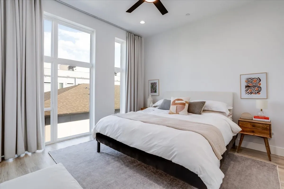 Condominium For Sale in Dallas County , 2038 N Prairie Avenue 104, Dallas, Texas 75204, 2 Bedroom, 3 Bathroom, 2 Garage spaces, 1,582 Sqft, built in 2021, mls#21387258, Real Estate Agent in Dallas, Homes For Sale in Dallas county, Homes For Sale in Dallas, Realtor in Dallas Texas, Real Estate Brokerage Independent Realty Texas, Luminita Cordes Realtor