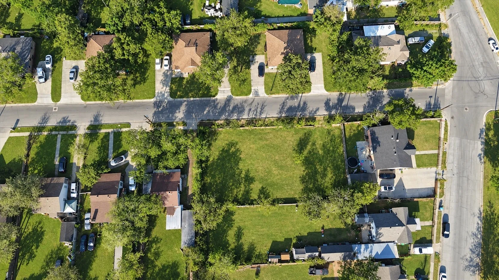 Unimproved Land For Sale in Tarrant County , 825 House Street, Fort Worth, Texas 76103, 0, 0, Garage spaces, 0 Sqft, built in 0, mls#21394818, Real Estate Agent in Fort Worth, Homes For Sale in Tarrant county, Homes For Sale in Fort Worth, Realtor in Fort Worth Texas, Real Estate Brokerage Independent Realty Texas, Luminita Cordes Realtor