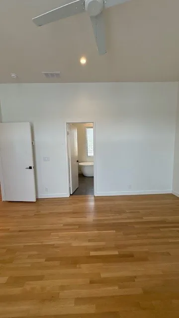 Townhouse For Rent in Tarrant County , 444 W Morphy Street, Fort Worth, Texas 76104, 3 Bedroom, 3 Bathroom, 1 Garage spaces, 1,966 Sqft, built in 2020, mls#21395245, Real Estate Agent in Fort Worth, Homes For Rent in Tarrant county, Homes For Rent in Fort Worth, Realtor in Fort Worth Texas, Real Estate Brokerage Independent Realty Texas, Luminita Cordes Realtor