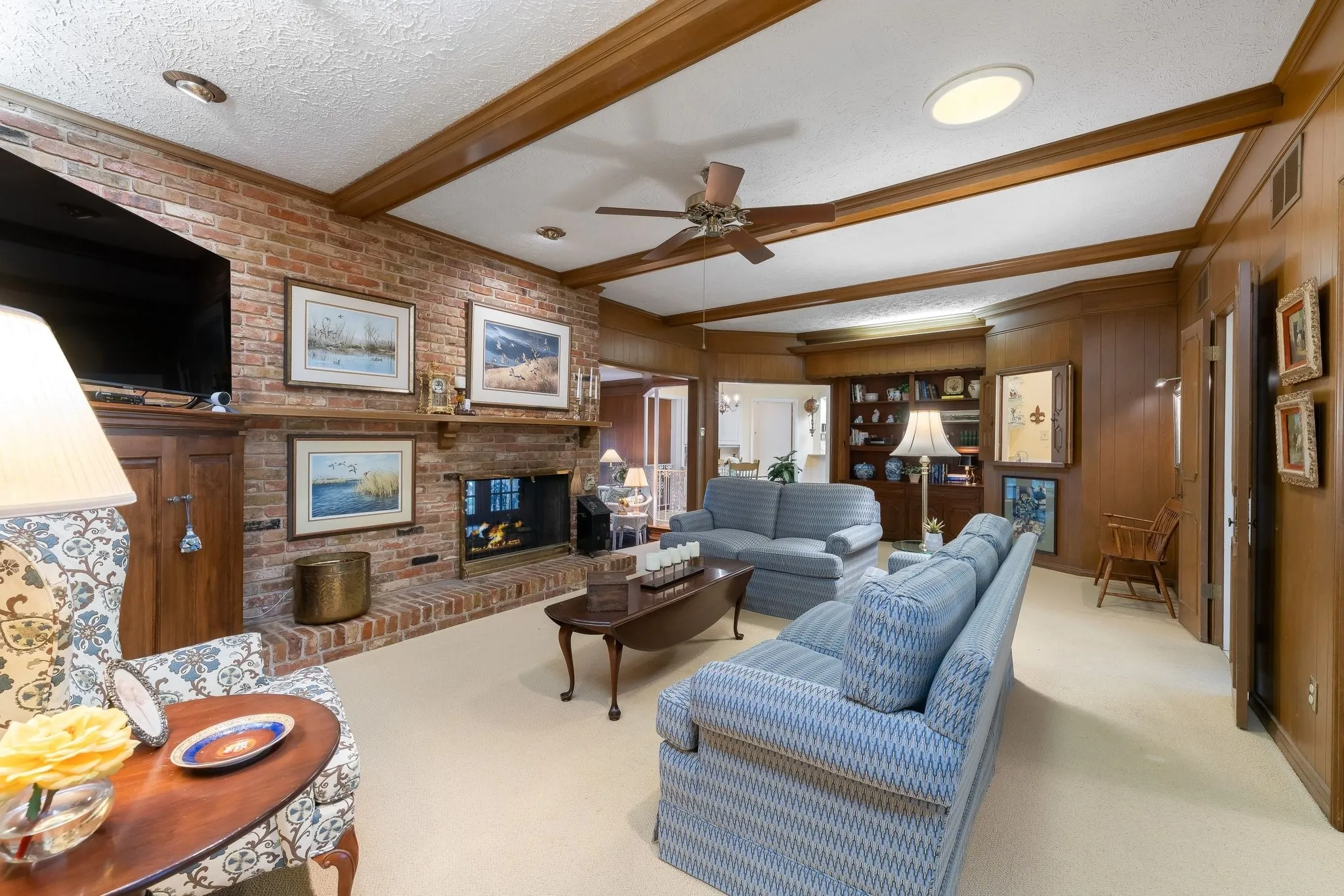 Single Family Residence For Sale in Dallas County , 6950 Midcrest Drive, Dallas, Texas 75254, 4 Bedroom, 4 Bathroom, 2 Garage spaces, 3,088 Sqft, built in 1967, mls#21394373, Real Estate Agent in Dallas, Homes For Sale in Dallas county, Homes For Sale in Dallas, Realtor in Dallas Texas, Real Estate Brokerage Independent Realty Texas, Luminita Cordes Realtor