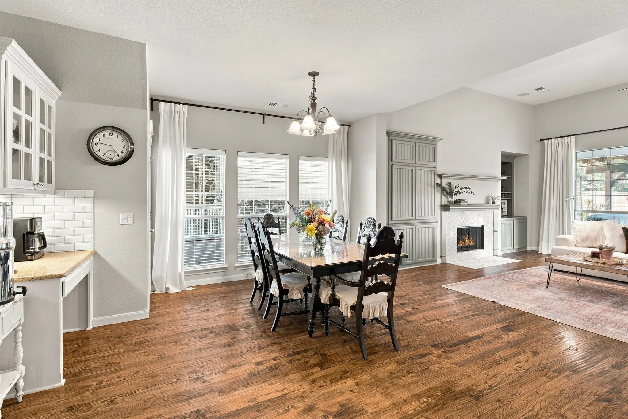 Single Family Residence For Sale in Collin County , 6816 Studebaker Drive, Mc Kinney, Texas 75071, 4 Bedroom, 4 Bathroom, 2 Garage spaces, 3,175 Sqft, built in 2004, mls#21395248, Real Estate Agent in Mc Kinney, Homes For Sale in Collin county, Homes For Sale in Mc Kinney, Realtor in Mc Kinney Texas, Real Estate Brokerage Independent Realty Texas, Luminita Cordes Realtor