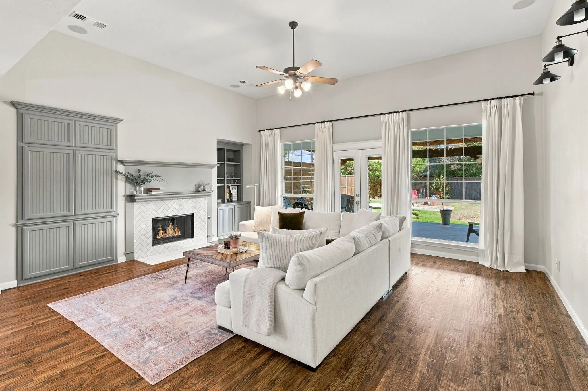 Single Family Residence For Sale in Collin County , 6816 Studebaker Drive, Mc Kinney, Texas 75071, 4 Bedroom, 4 Bathroom, 2 Garage spaces, 3,175 Sqft, built in 2004, mls#21395248, Real Estate Agent in Mc Kinney, Homes For Sale in Collin county, Homes For Sale in Mc Kinney, Realtor in Mc Kinney Texas, Real Estate Brokerage Independent Realty Texas, Luminita Cordes Realtor