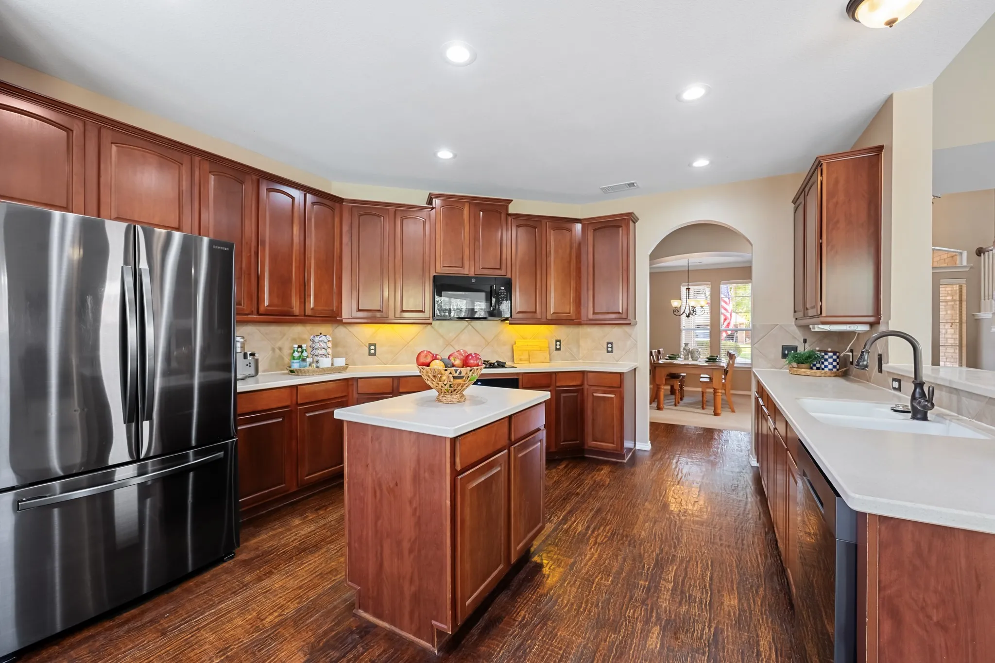 Single Family Residence For Sale in Collin County , 2501 Kentmere Lane, Mc Kinney, Texas 75072, 4 Bedroom, 3 Bathroom, 3 Garage spaces, 2,998 Sqft, built in 2001, mls#21394613, Real Estate Agent in Mc Kinney, Homes For Sale in Collin county, Homes For Sale in Mc Kinney, Realtor in Mc Kinney Texas, Real Estate Brokerage Independent Realty Texas, Luminita Cordes Realtor